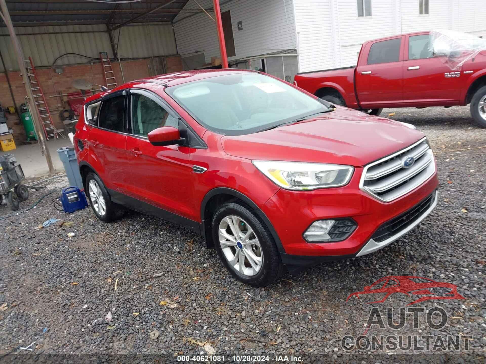 FORD ESCAPE 2017 - 1FMCU0G9XHUA98671