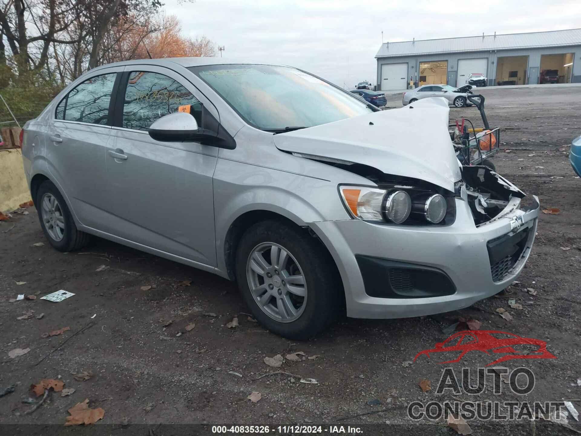 CHEVROLET SONIC 2012 - 1G1JC5SH5C4132964
