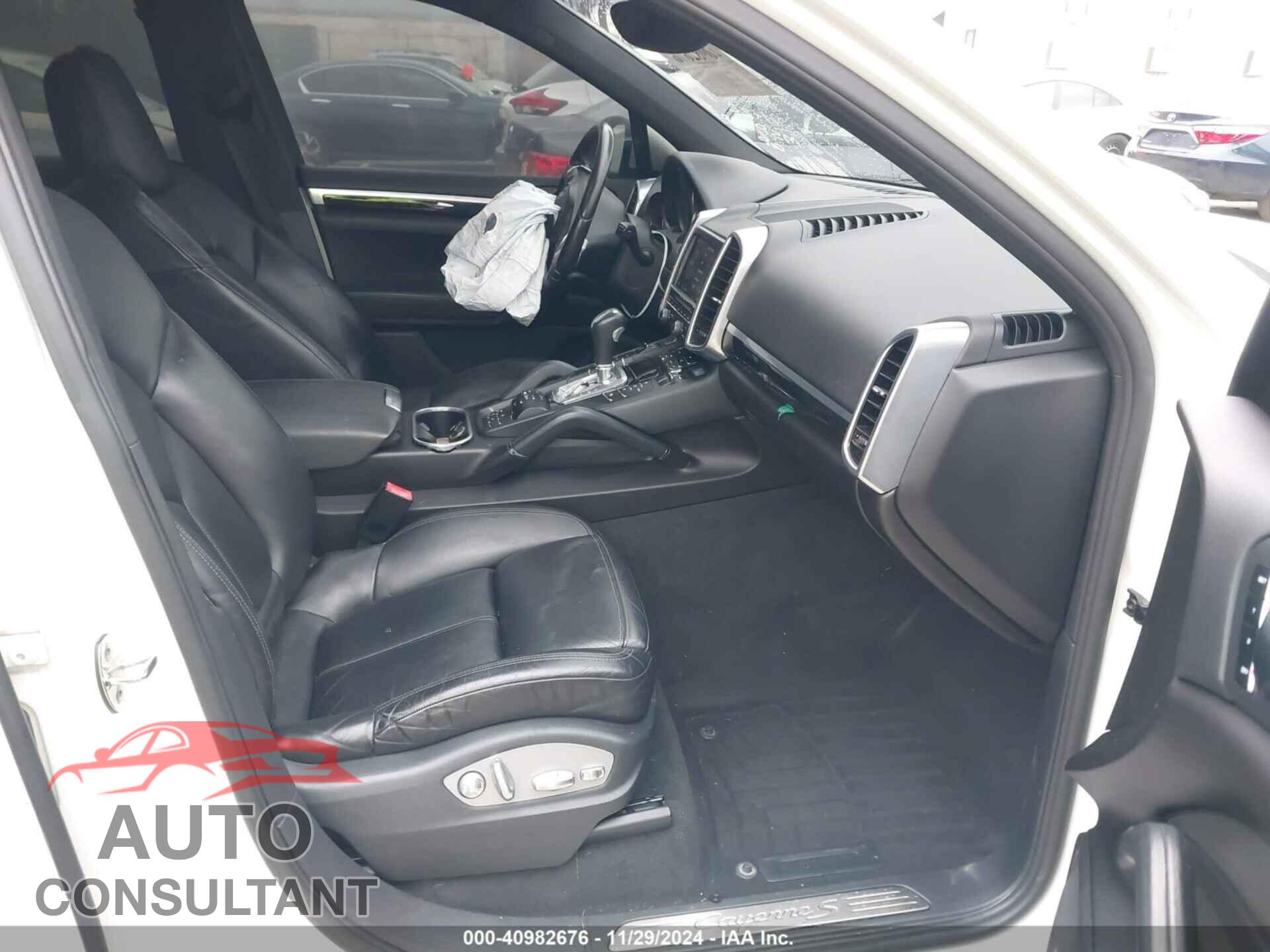 PORSCHE CAYENNE 2011 - WP1AB2A2XBLA54061