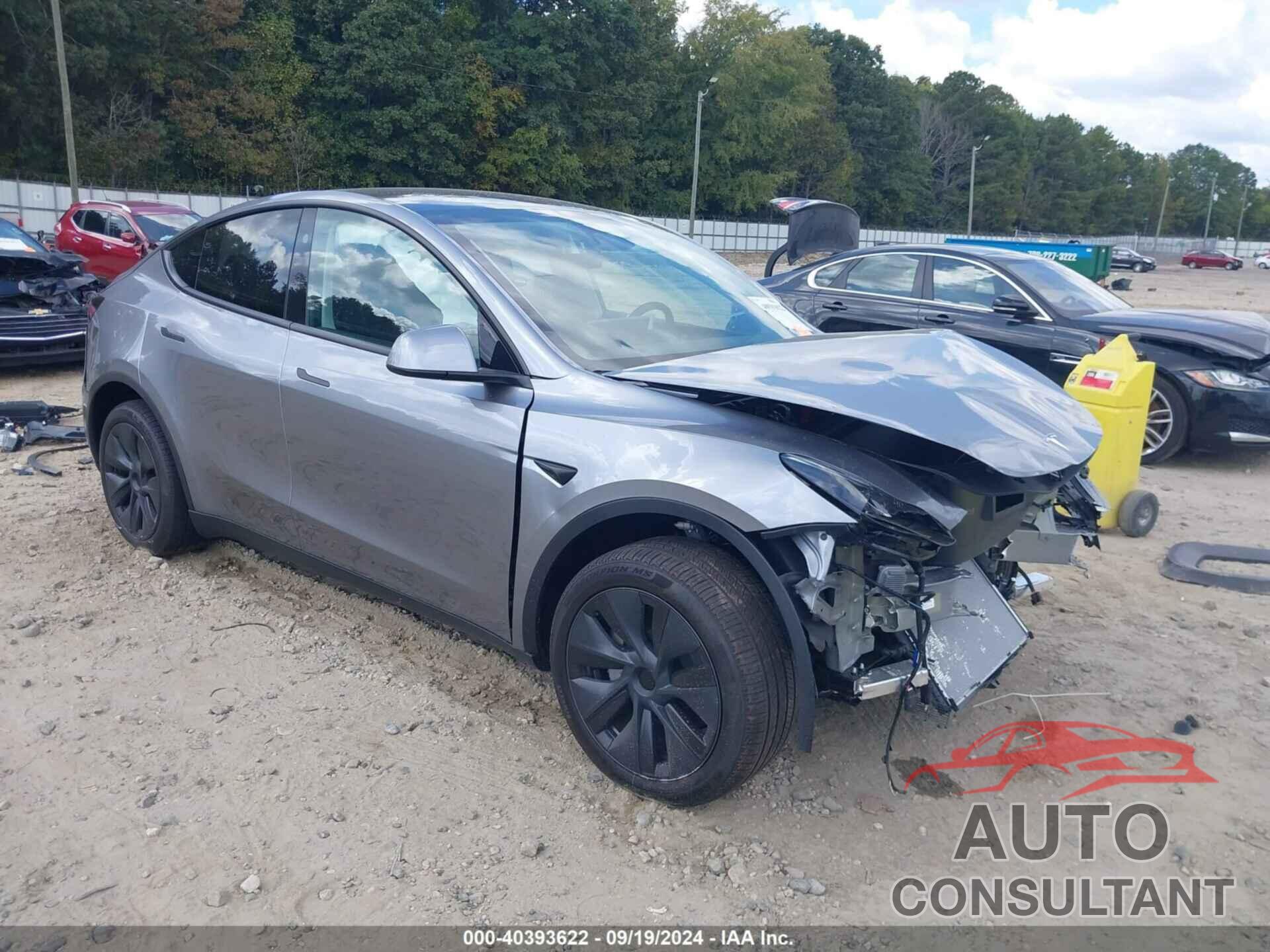 TESLA MODEL Y 2024 - 7SAYGDED5RA322617