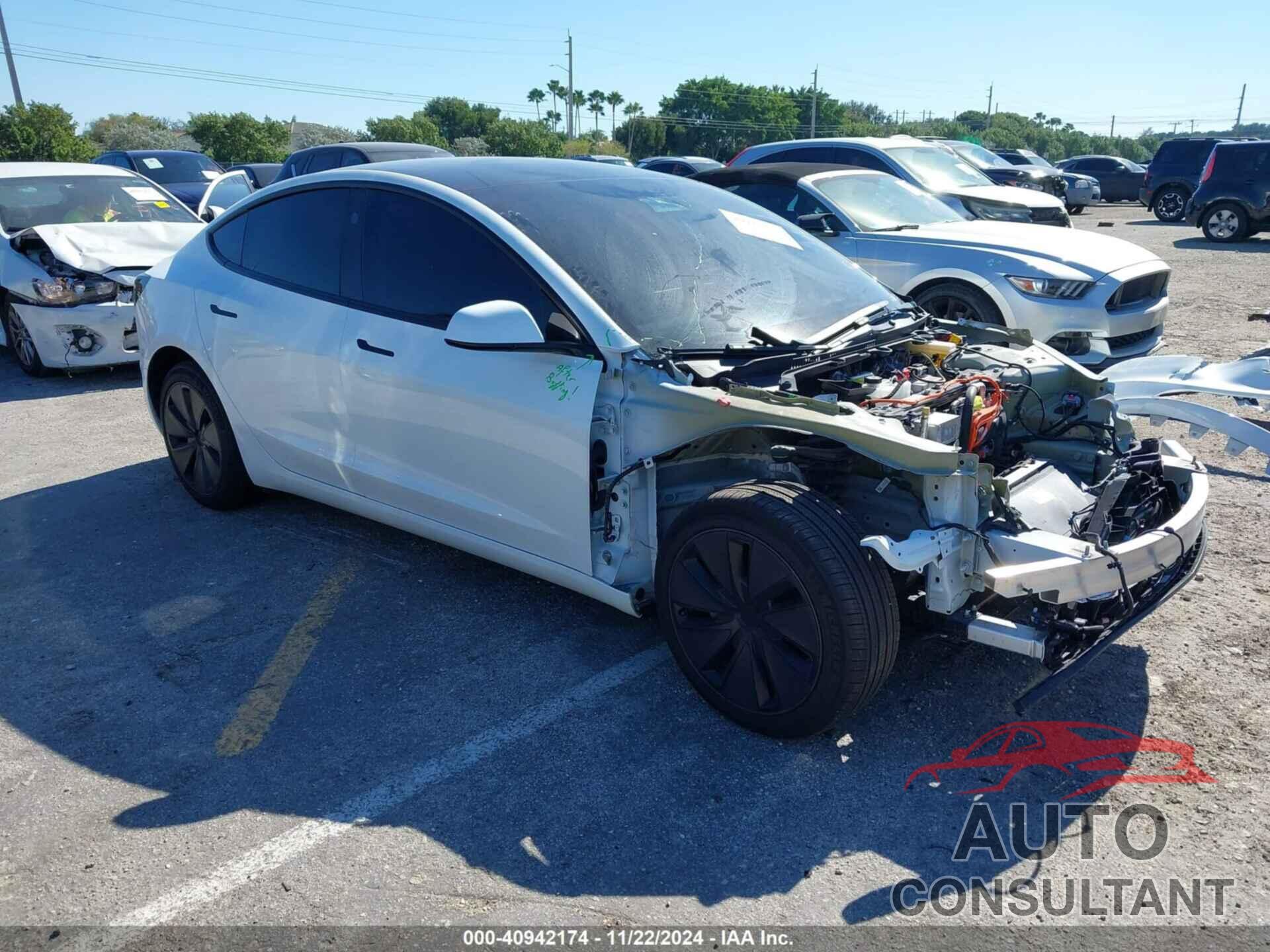 TESLA MODEL 3 2024 - 5YJ3E1EA9RF765650