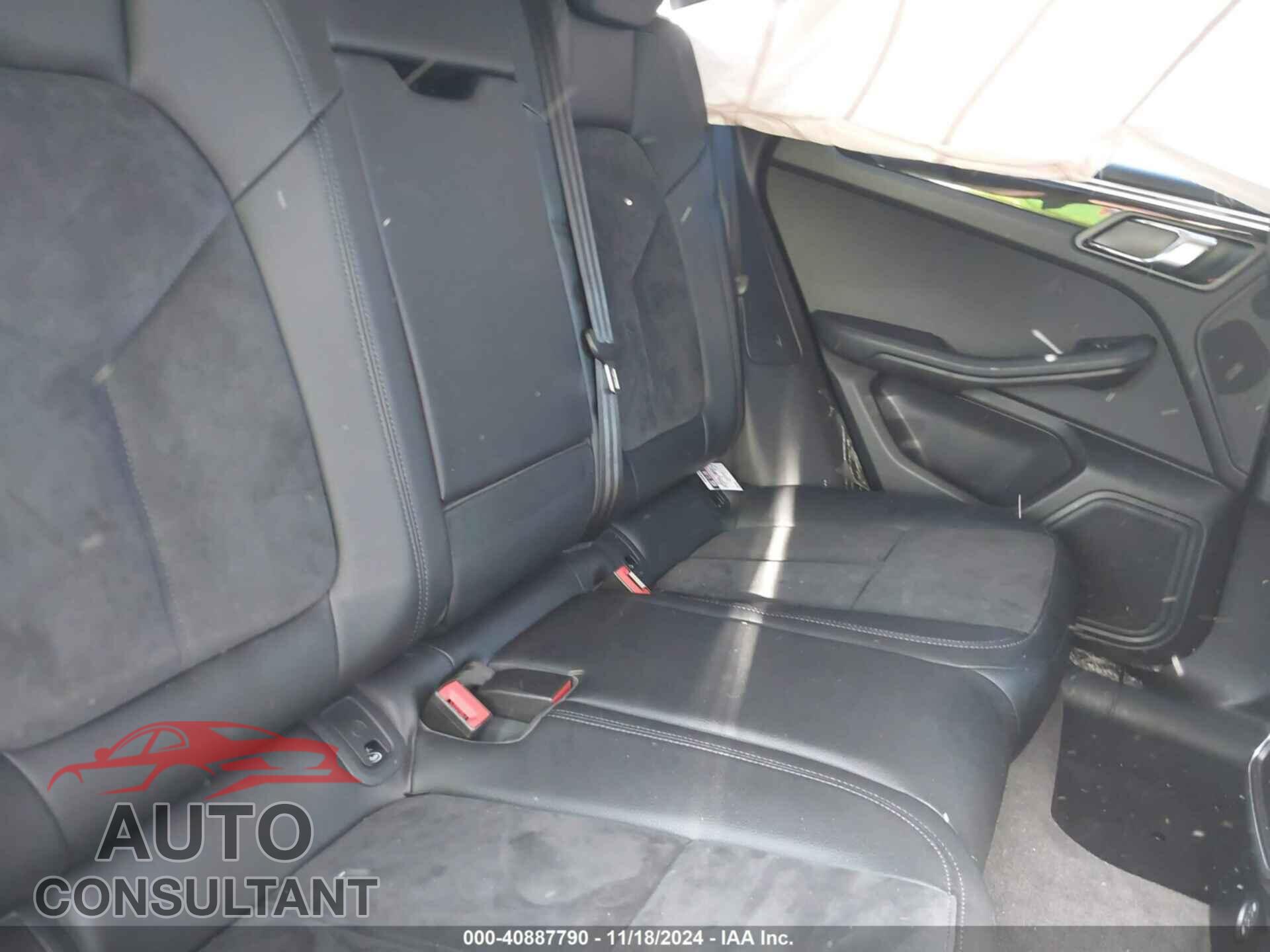 PORSCHE MACAN 2018 - WP1AA2A51JLB03644