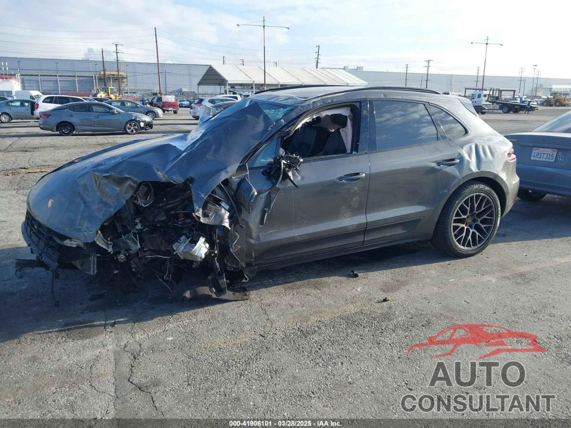 PORSCHE MACAN 2018 - WP1AA2A54JLB14685