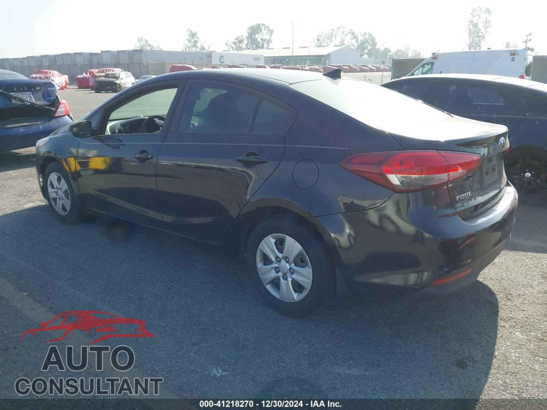 KIA FORTE 2017 - 3KPFK4A74HE084253
