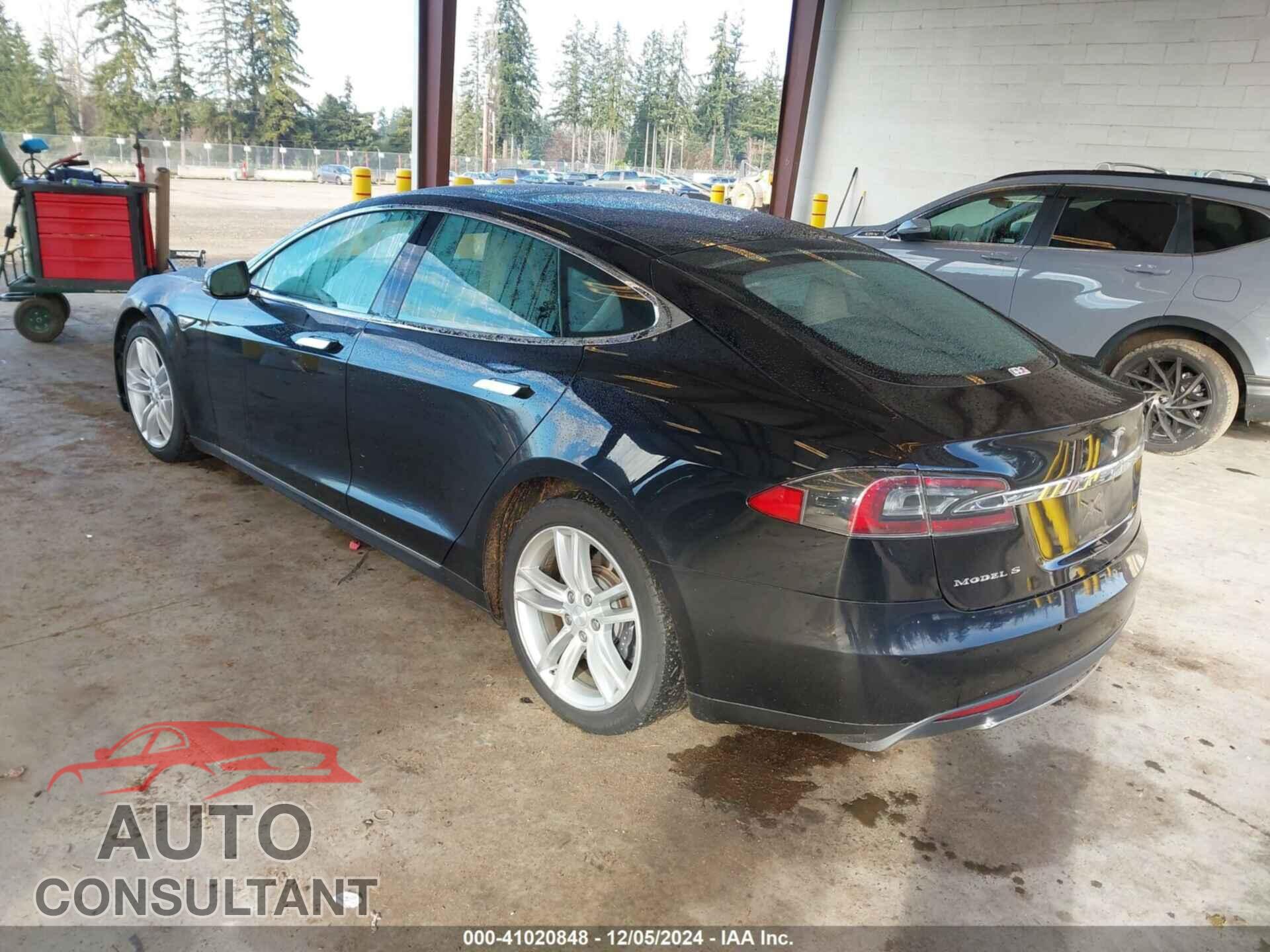 TESLA MODEL S 2015 - 5YJSA1S22FF098646