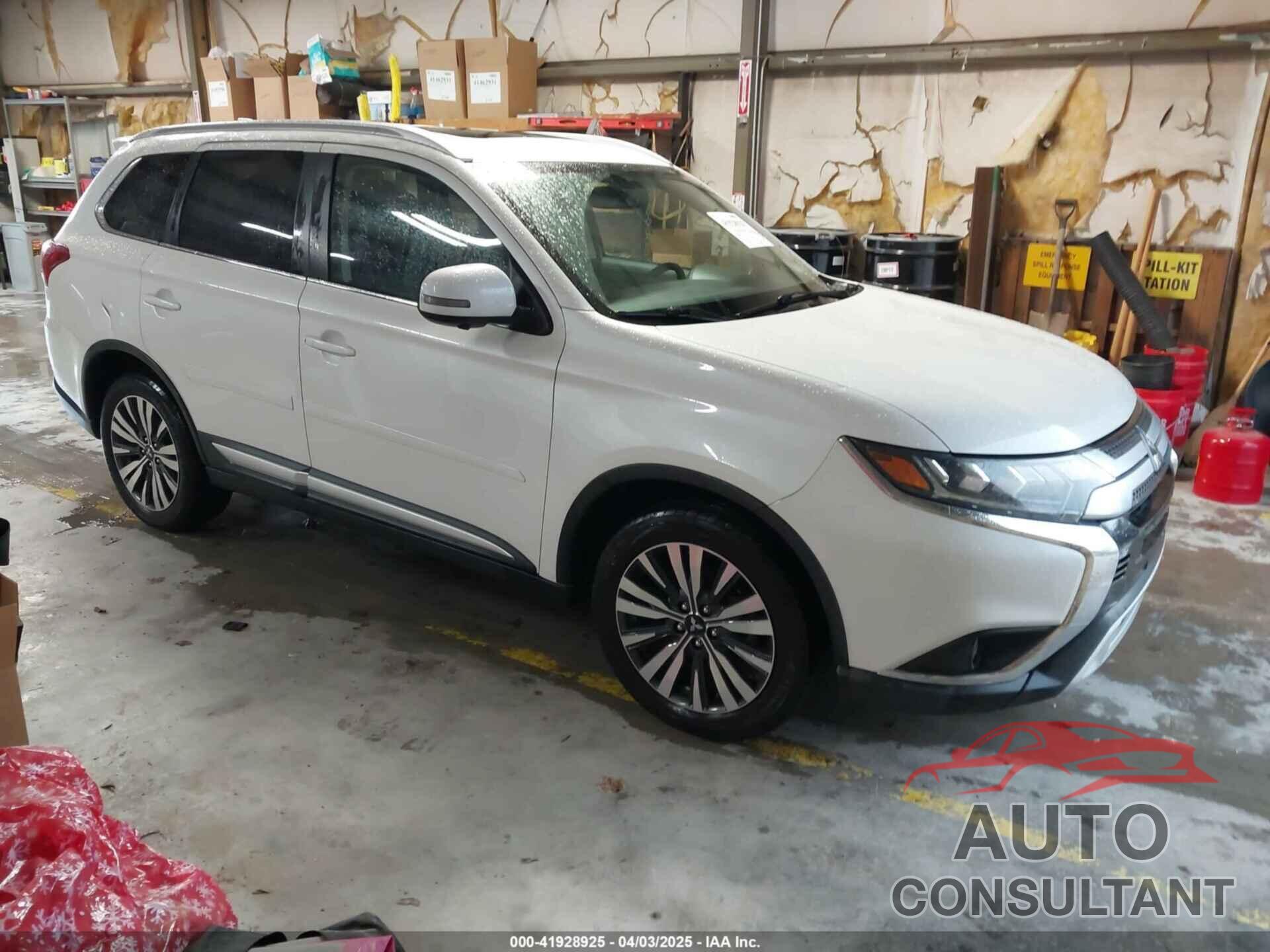 MITSUBISHI OUTLANDER 2019 - JA4AD3A39KZ005645