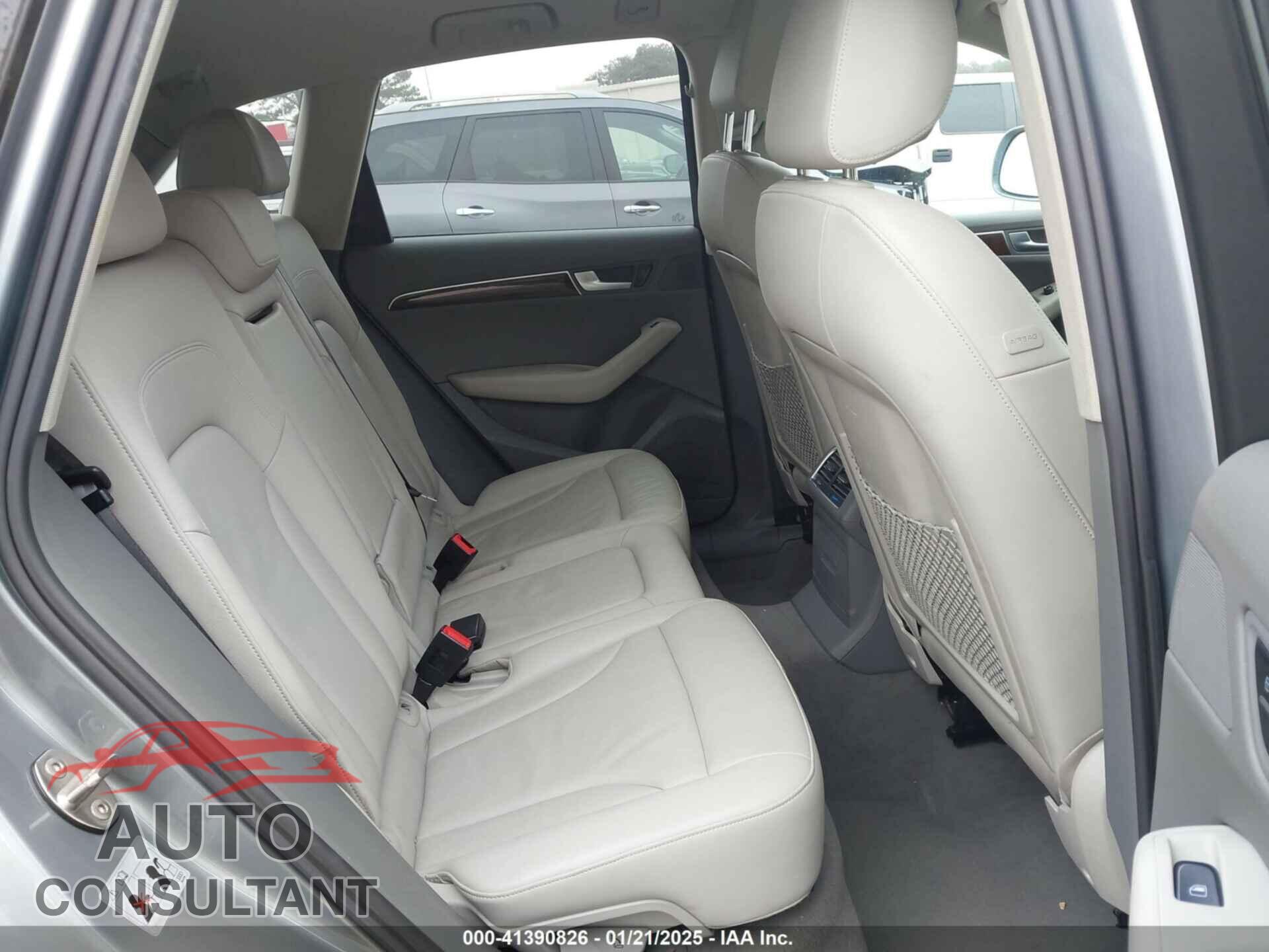 AUDI Q5 2011 - WA1CFAFPXBA080730