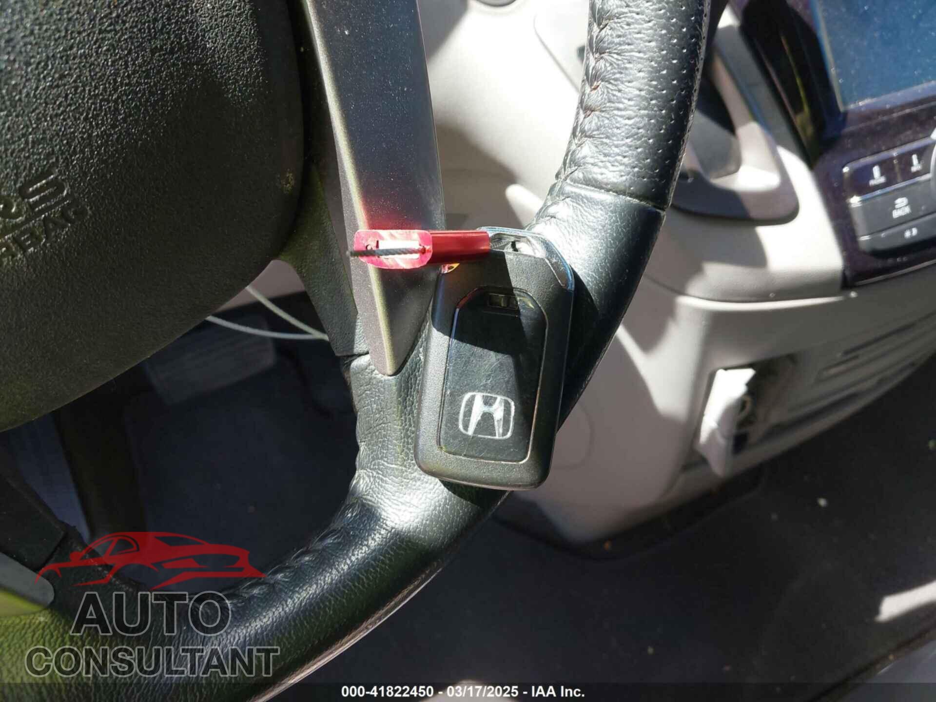 HONDA ODYSSEY 2015 - 5FNRL5H63FB122477