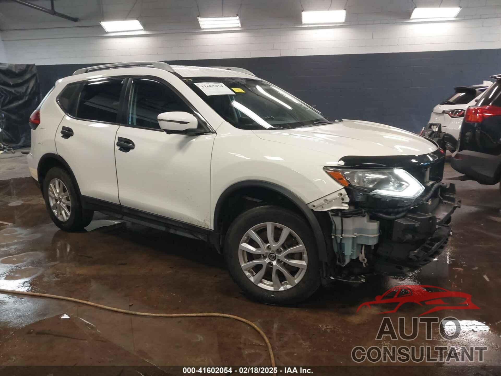 NISSAN ROGUE 2017 - 5N1AT2MM9HC800175