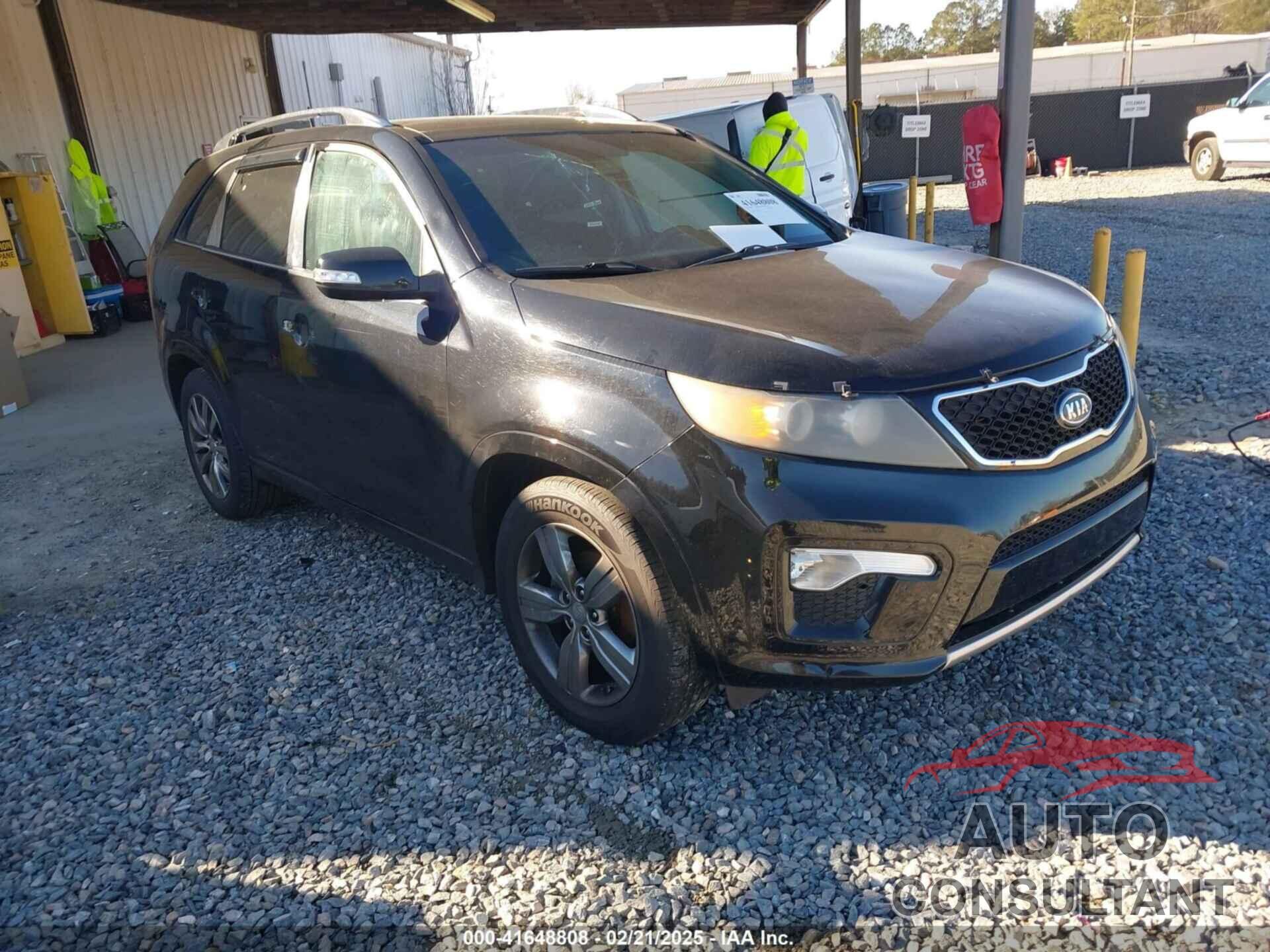 KIA SORENTO 2011 - 5XYKW4A28BG164298