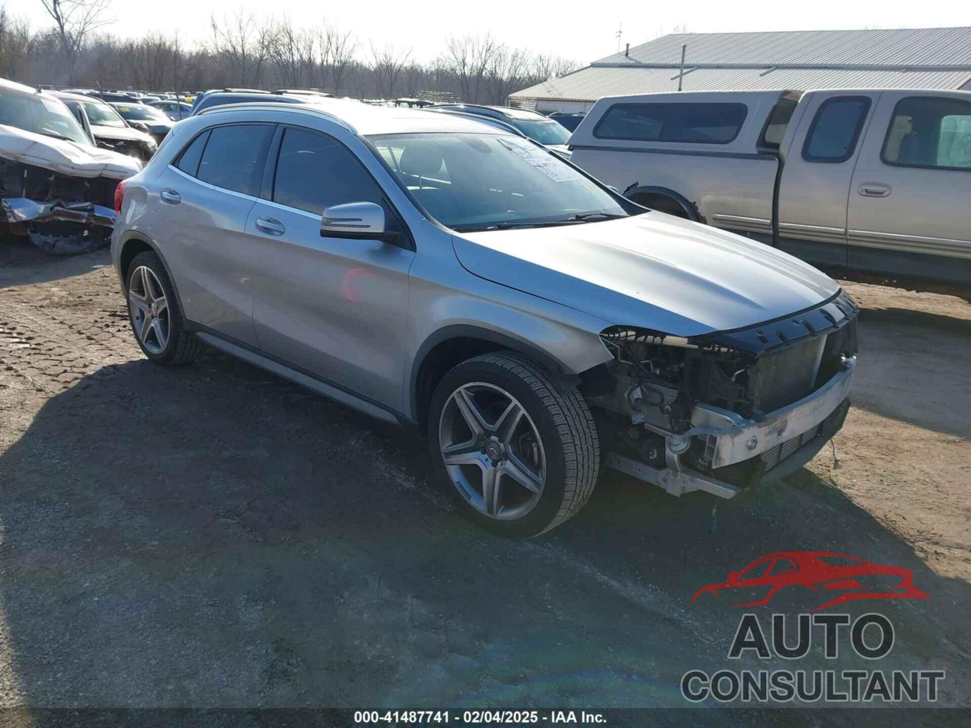 MERCEDES-BENZ GLA 250 2015 - WDCTG4GB5FJ056147