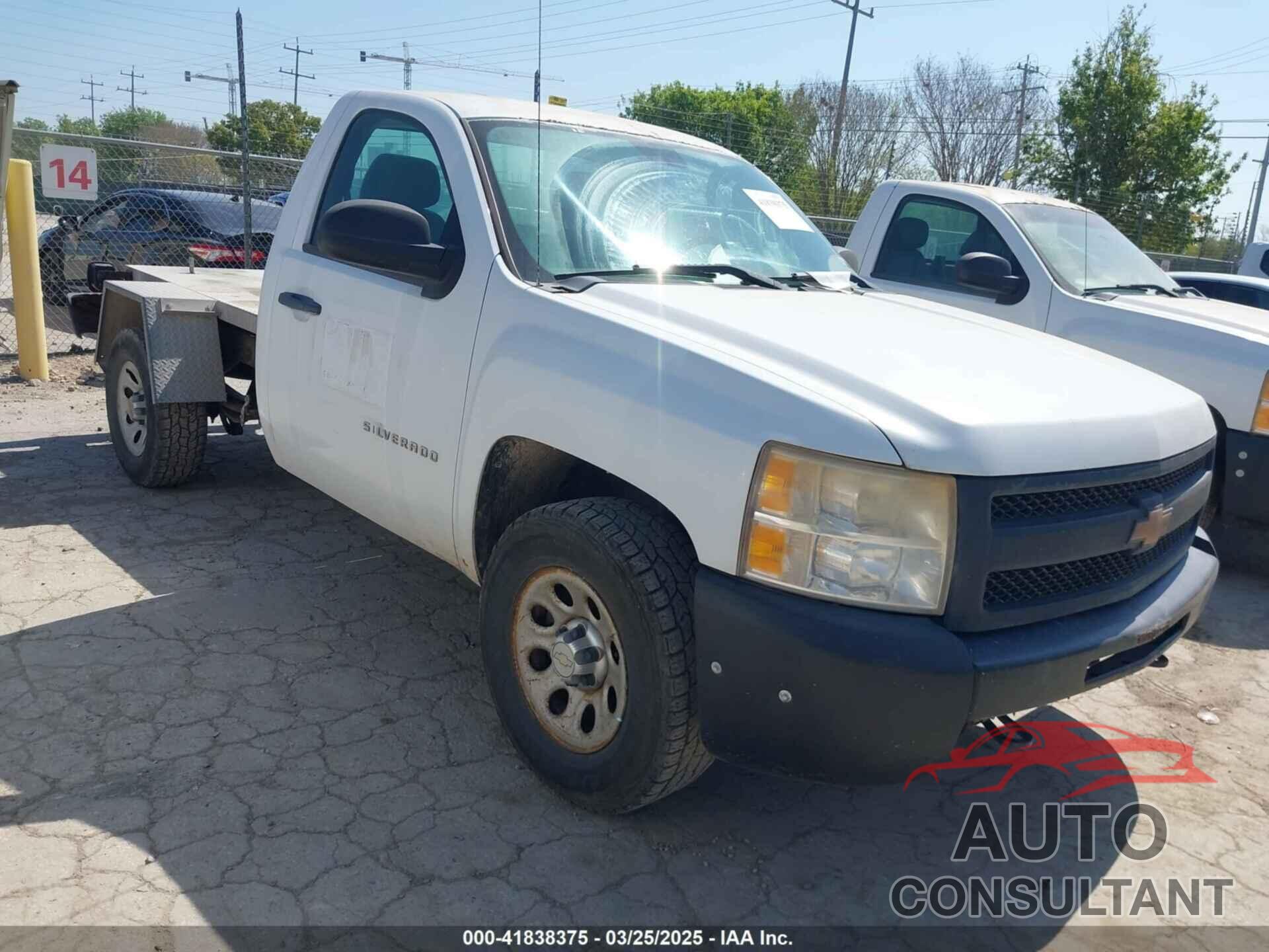CHEVROLET SILVERADO 1500 2012 - 1GCNKPE08CZ221881