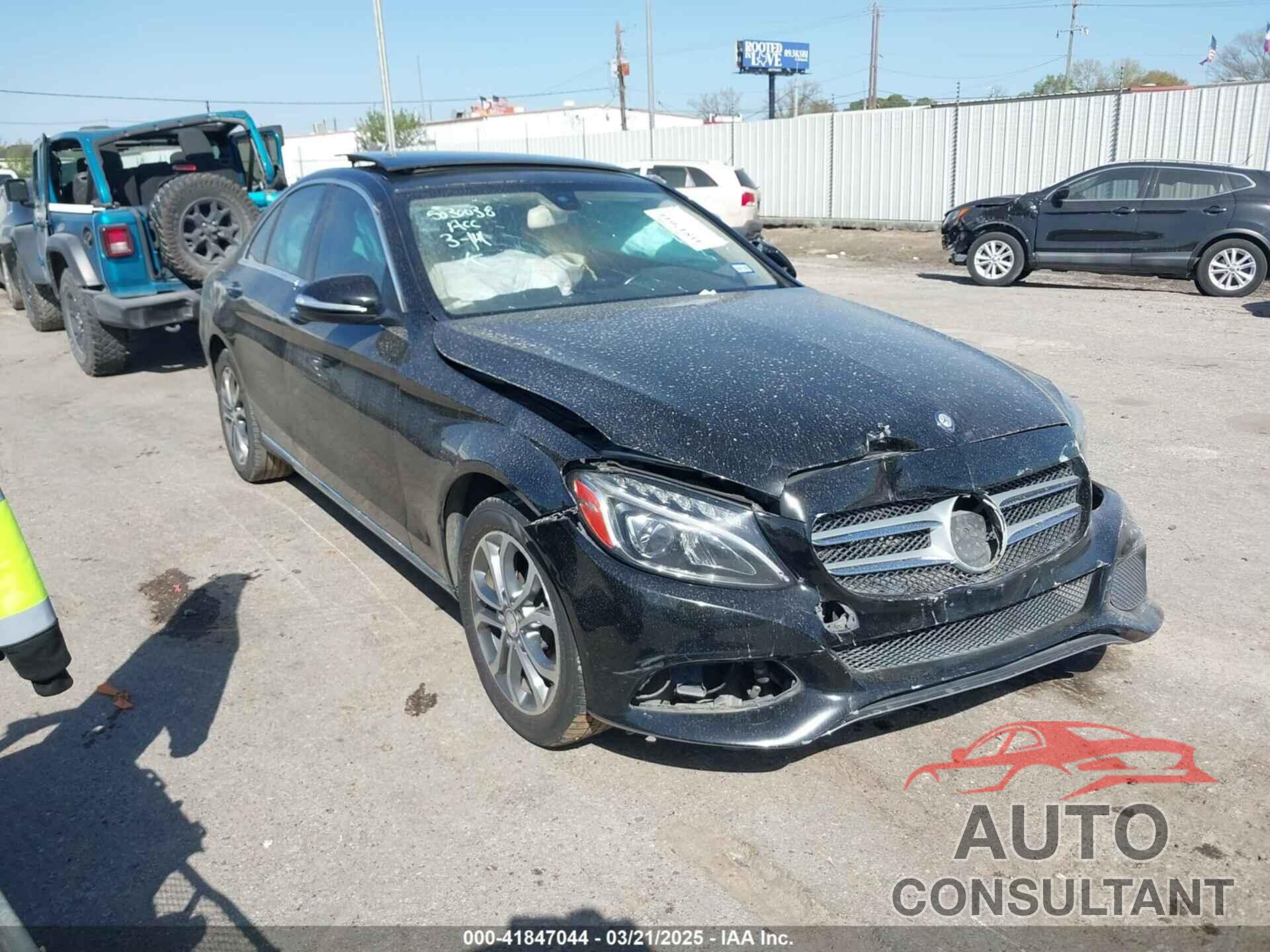 MERCEDES-BENZ C 300 2015 - 55SWF4KBXFU022840