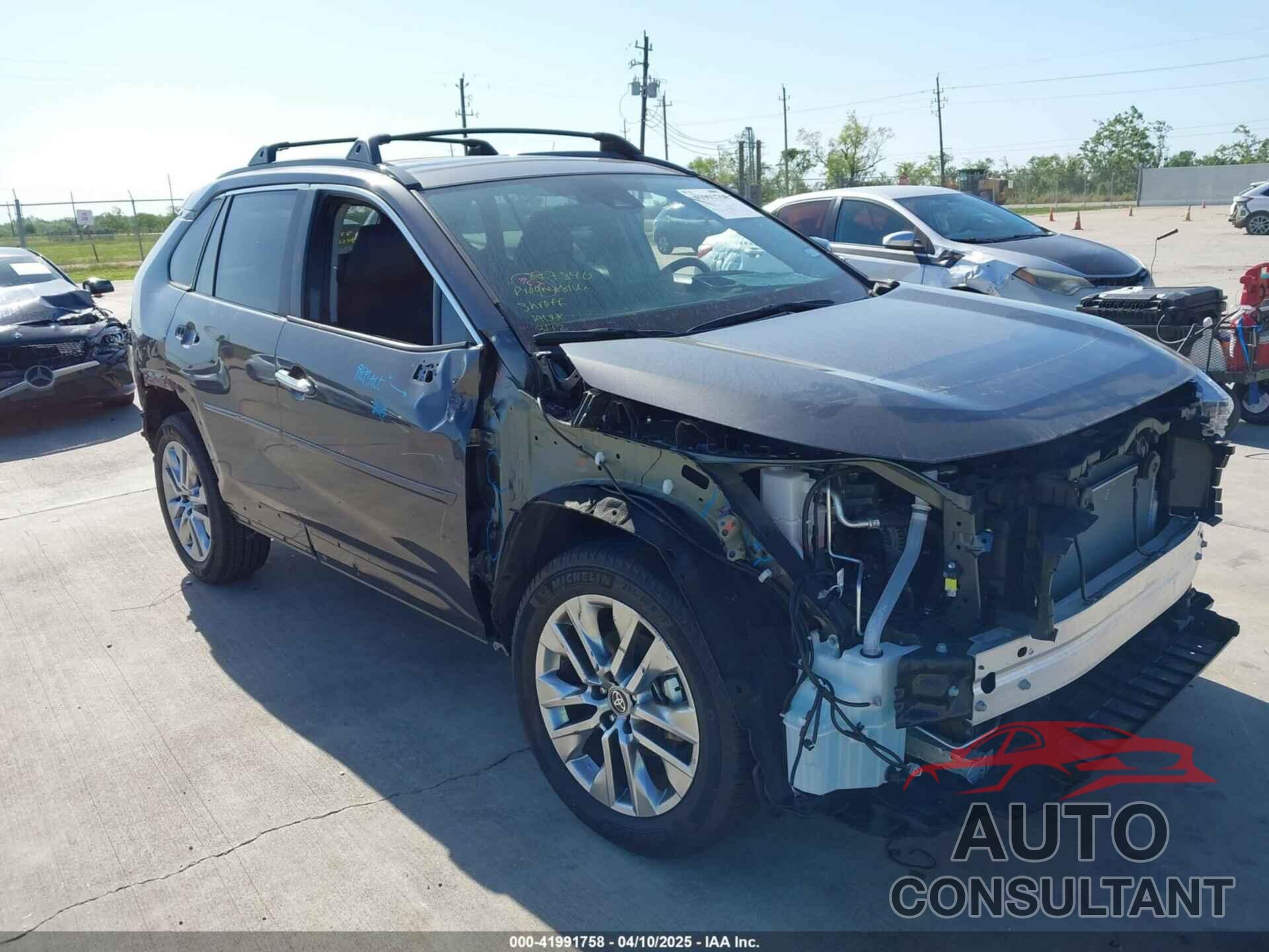 TOYOTA RAV4 2024 - 2T3C1RFV0RW342137