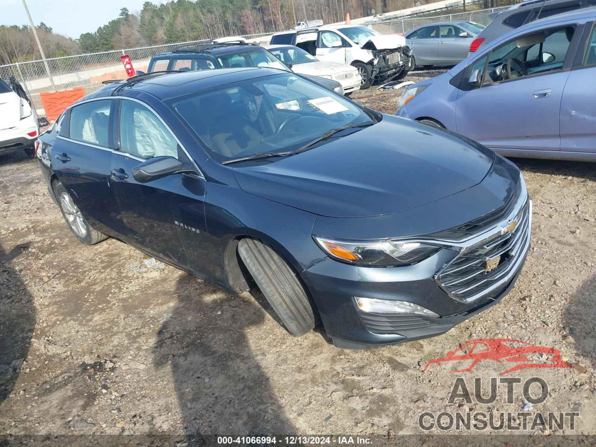 CHEVROLET MALIBU 2019 - 1G1ZD5ST4KF220718