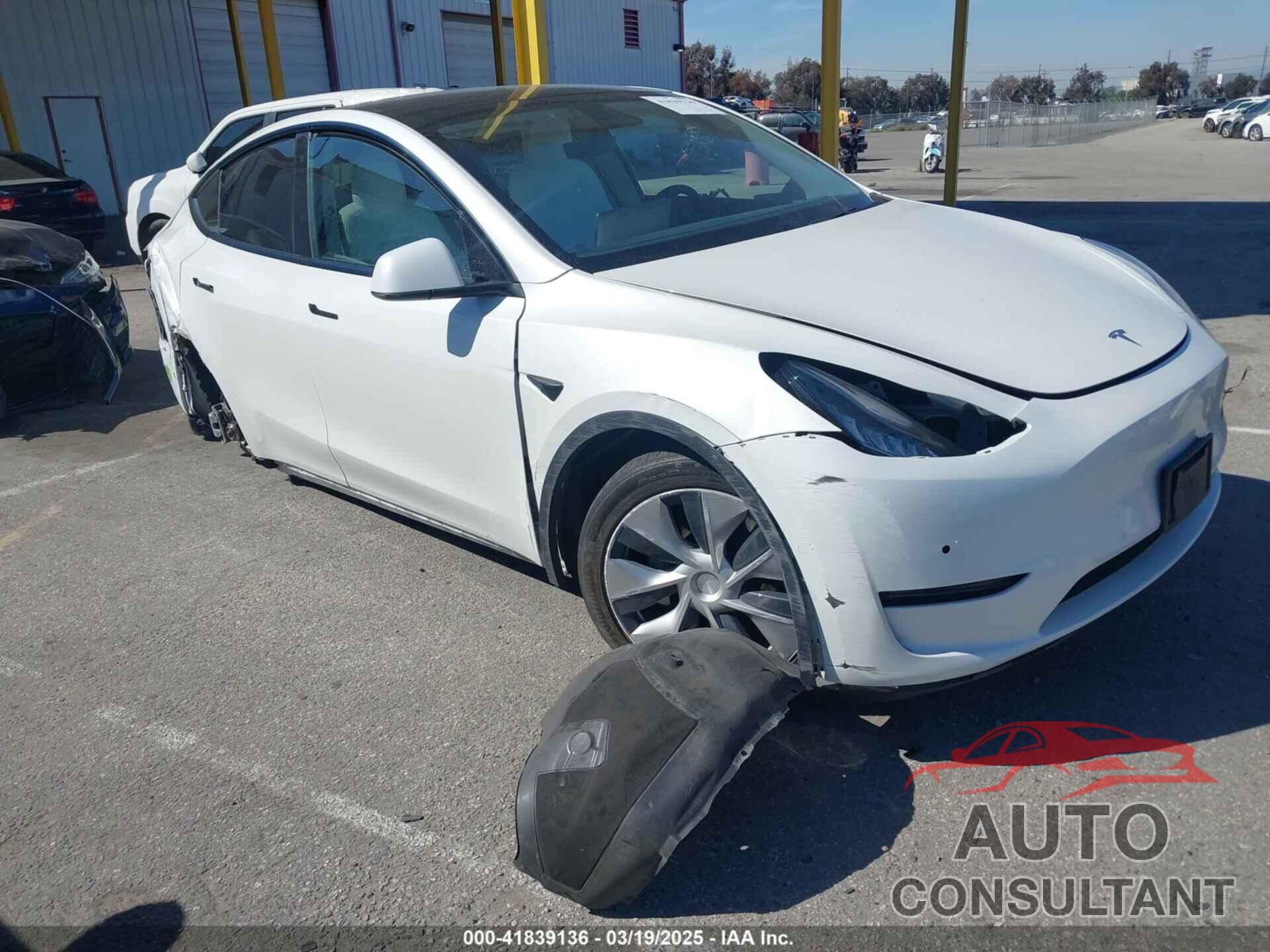 TESLA MODEL Y 2020 - 5YJYGDEE2LF044811