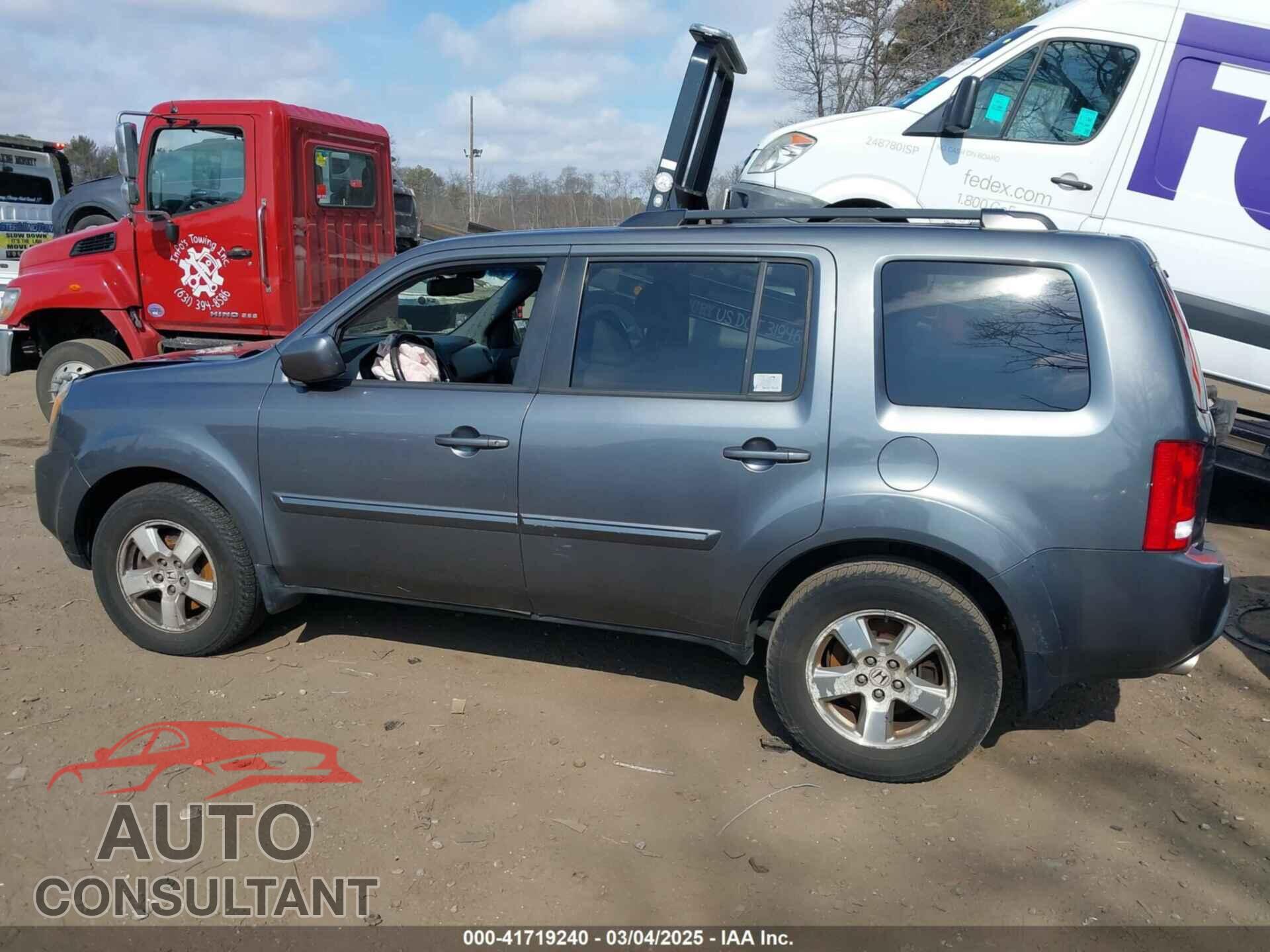 HONDA PILOT 2011 - 5FNYF4H55BB078657