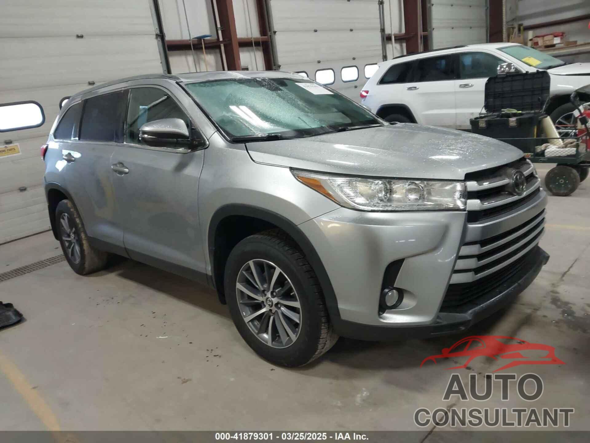 TOYOTA HIGHLANDER 2019 - 5TDJZRFH1KS616771
