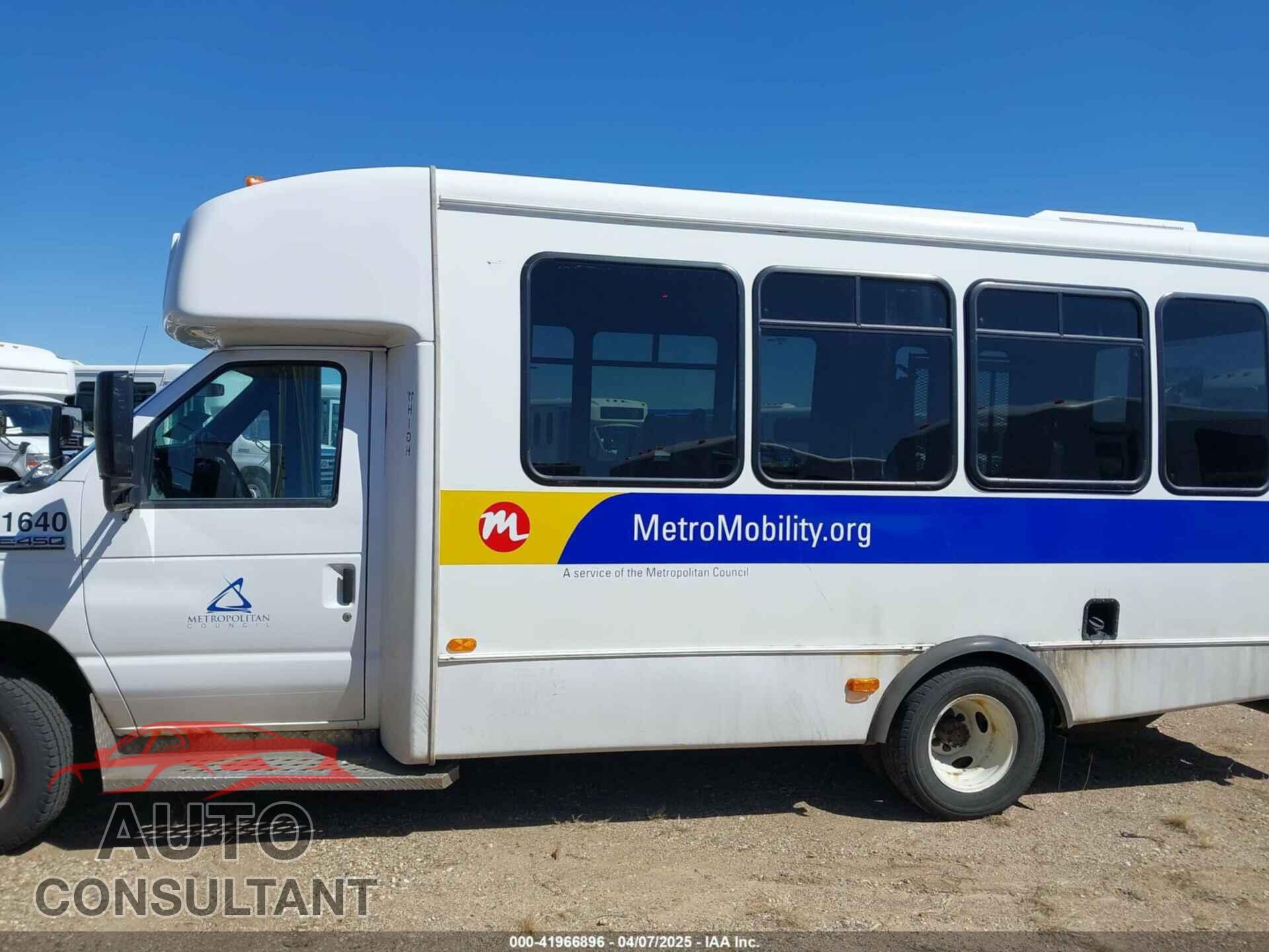 FORD E-450 CUTAWAY 2017 - 1FDFE4FS4HDC37828