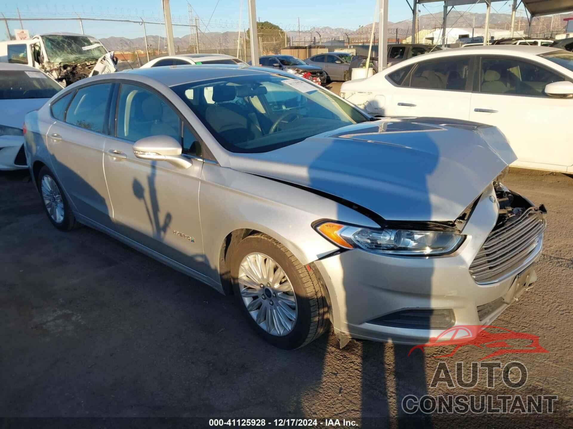 FORD FUSION HYBRID 2015 - 3FA6P0LU6FR266447