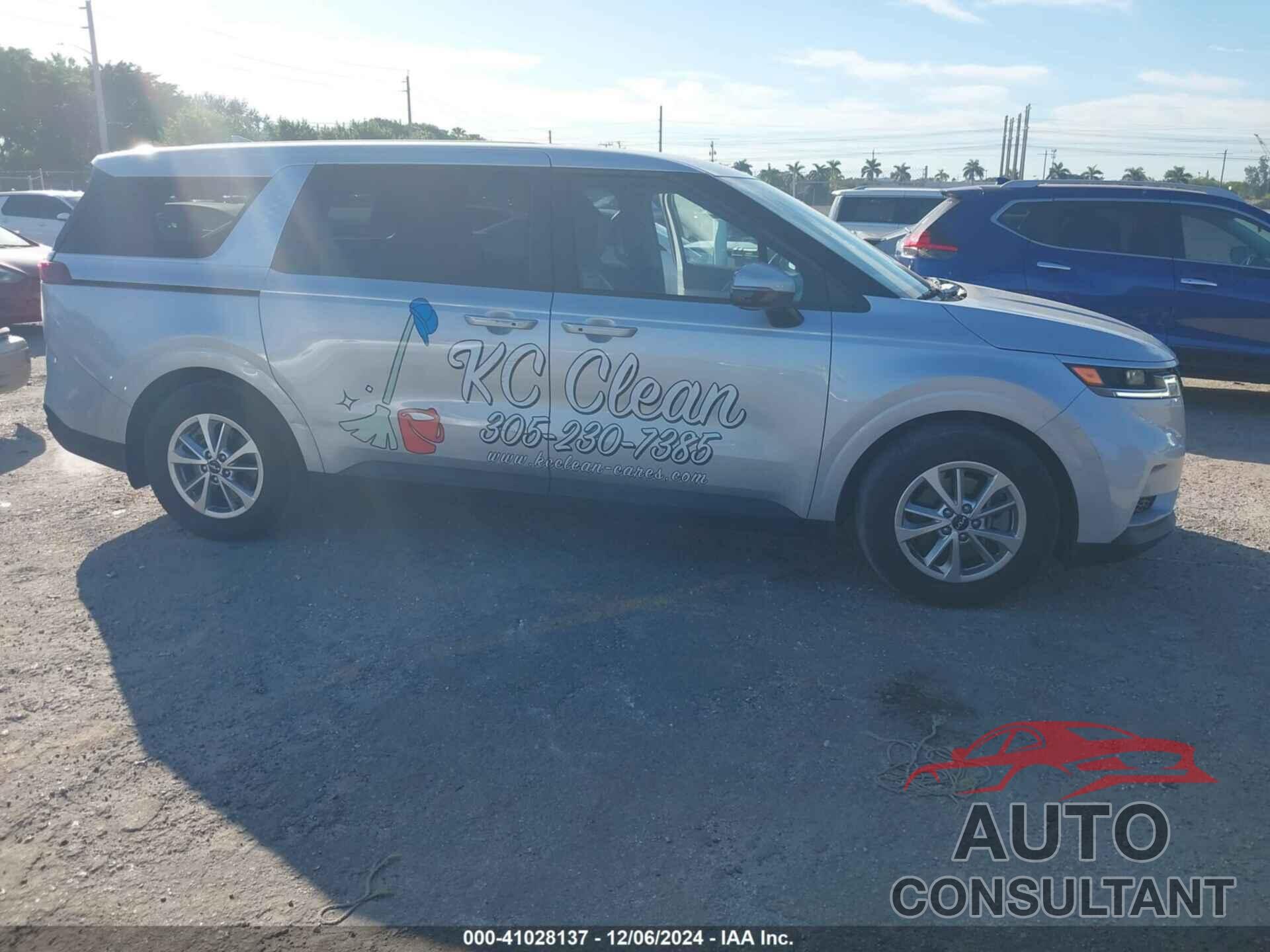 KIA CARNIVAL MPV 2023 - KNDNB4H35P6251576