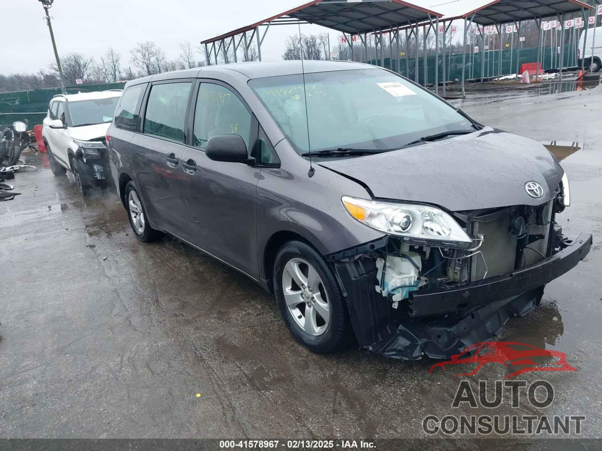 TOYOTA SIENNA 2011 - 5TDZK3DC3BS058482