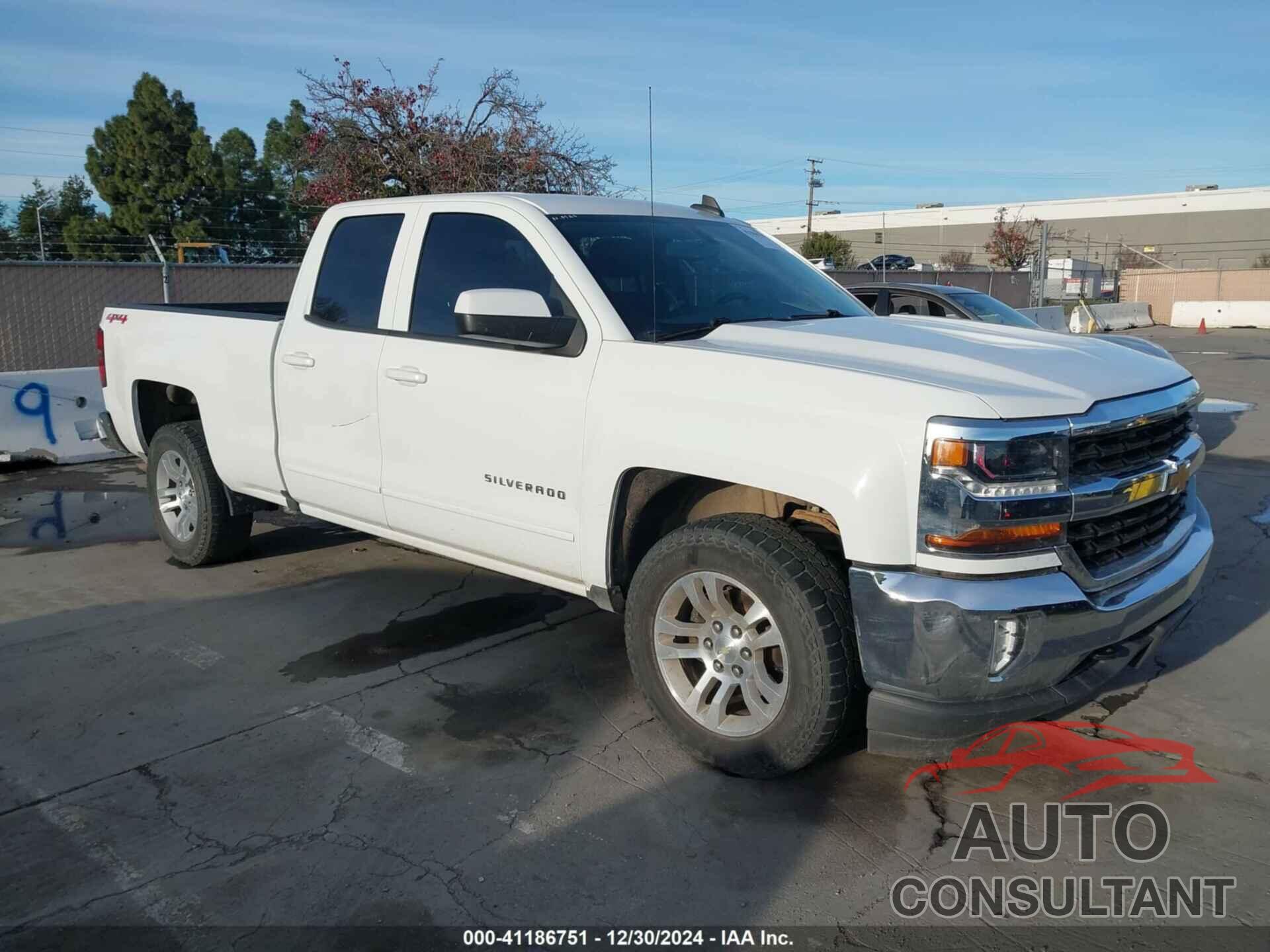 CHEVROLET SILVERADO 1500 2017 - 1GCVKREC6HZ190398