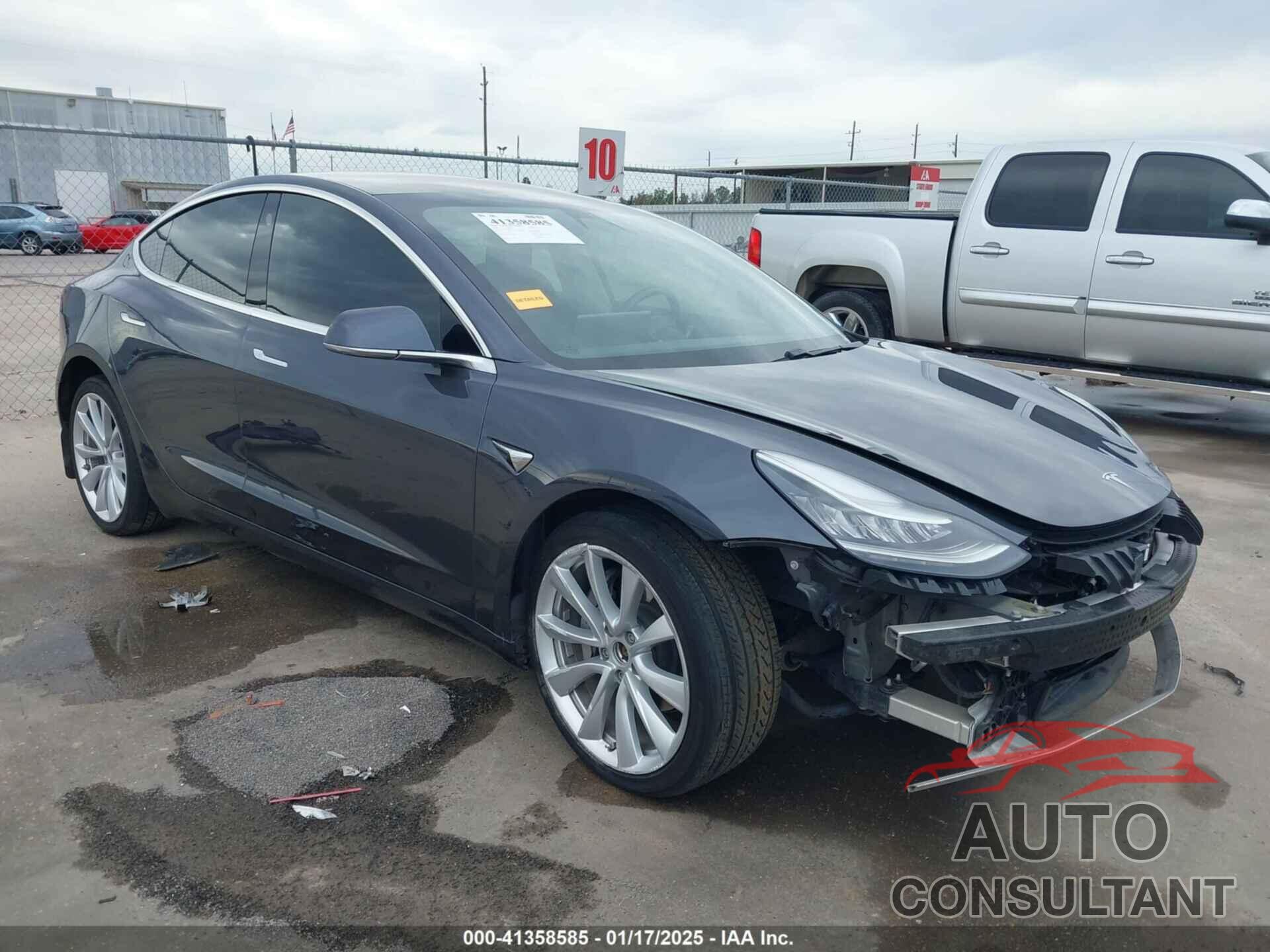 TESLA MODEL 3 2018 - 5YJ3E1EB1JF121170