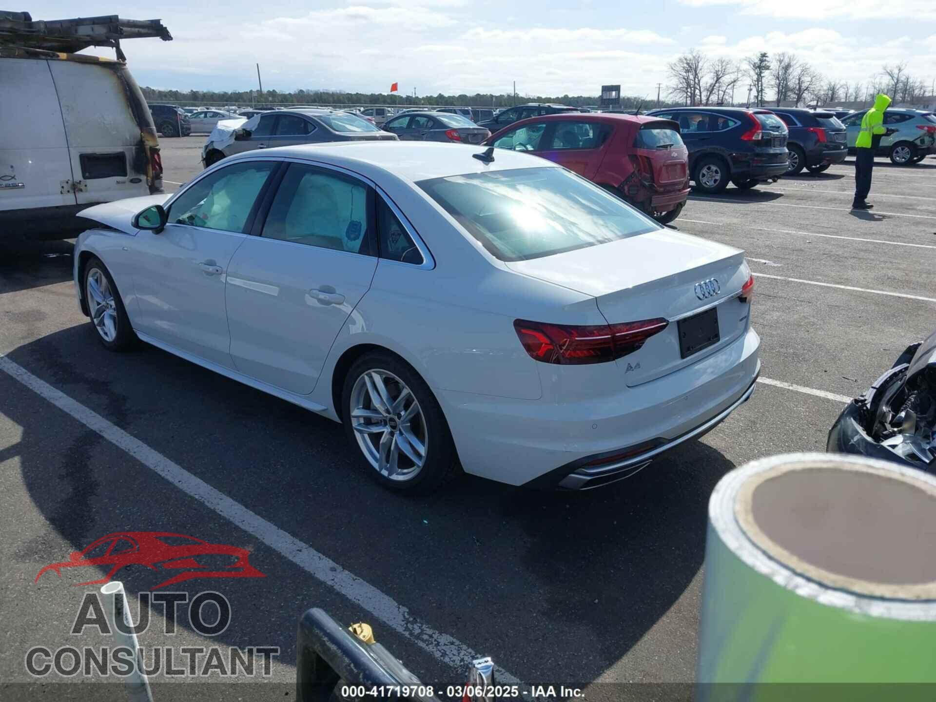 AUDI A4 2023 - WAUDAAF40PN010696