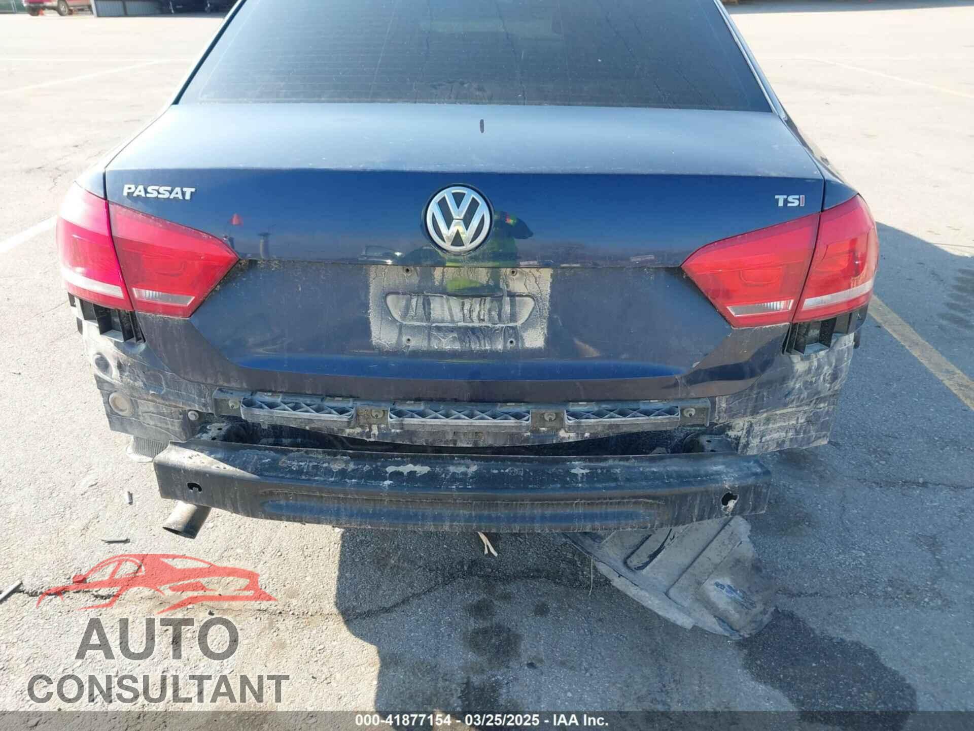 VOLKSWAGEN PASSAT 2014 - 1VWAT7A35EC080363
