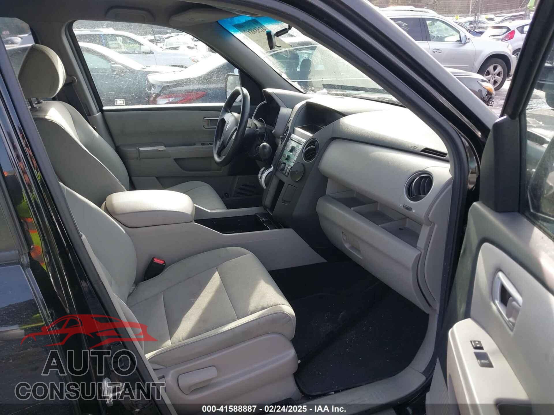 HONDA PILOT 2011 - 5FNYF4H20BB073355