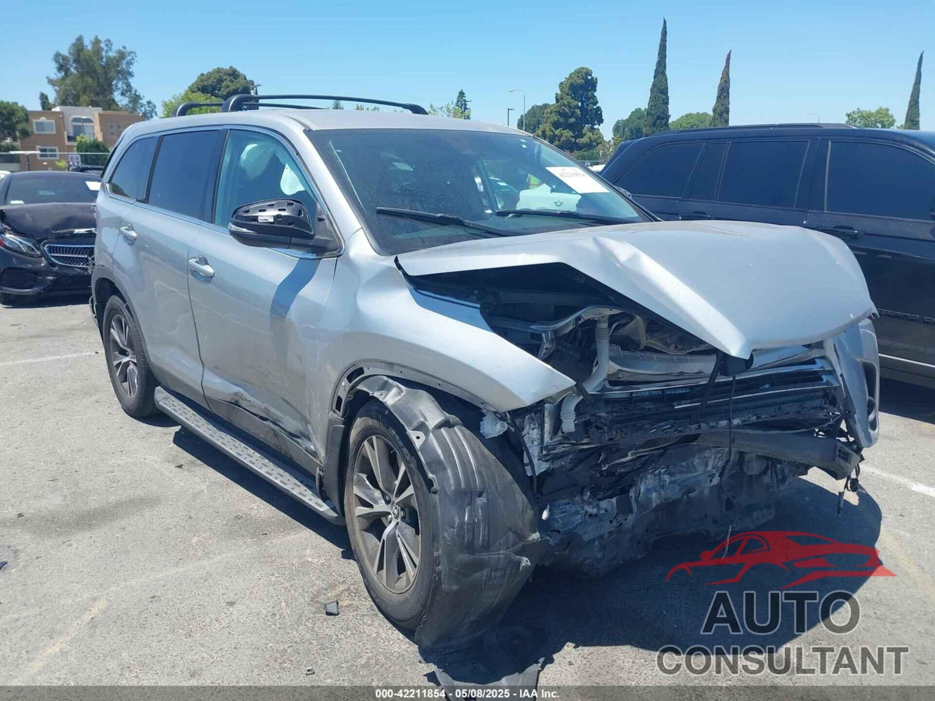 TOYOTA HIGHLANDER 2019 - 5TDZARFH3KS059307
