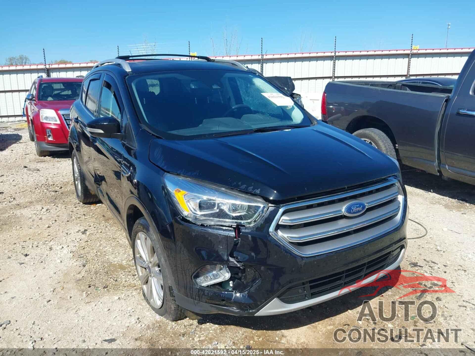 FORD ESCAPE 2017 - 1FMCU9JD6HUC31329