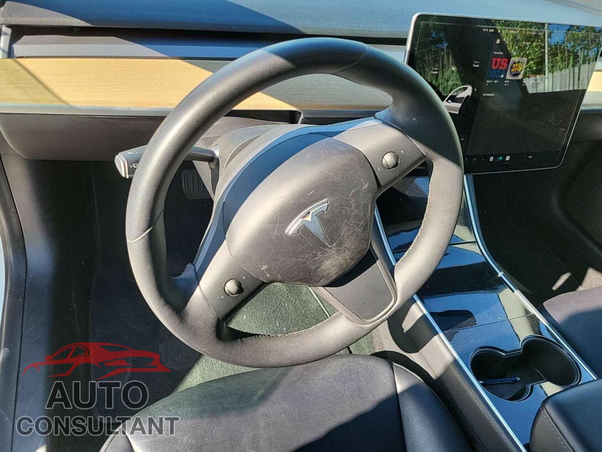 TESLA MODEL 3 2020 - 5YJ3E1EB7LF637357