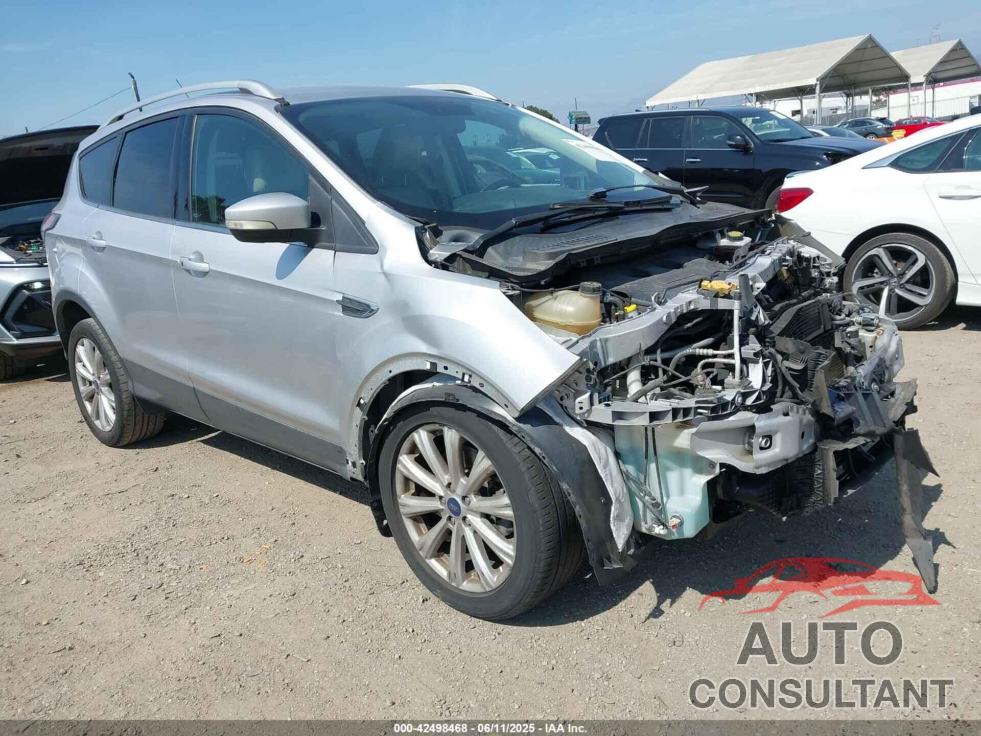 FORD ESCAPE 2017 - 1FMCU0J9XHUA63203