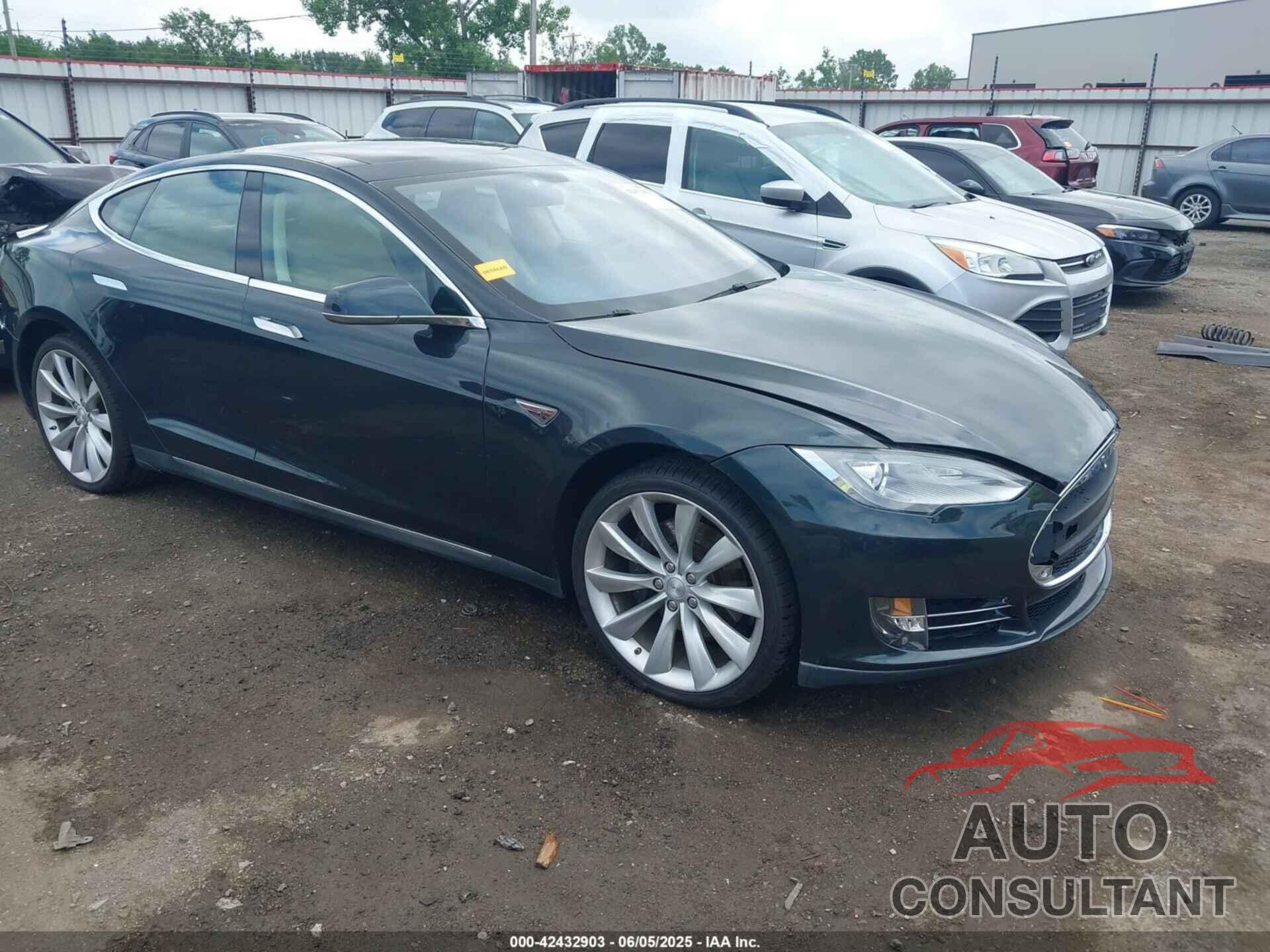 TESLA MODEL S 2013 - 5YJSA1DG9DFP06457