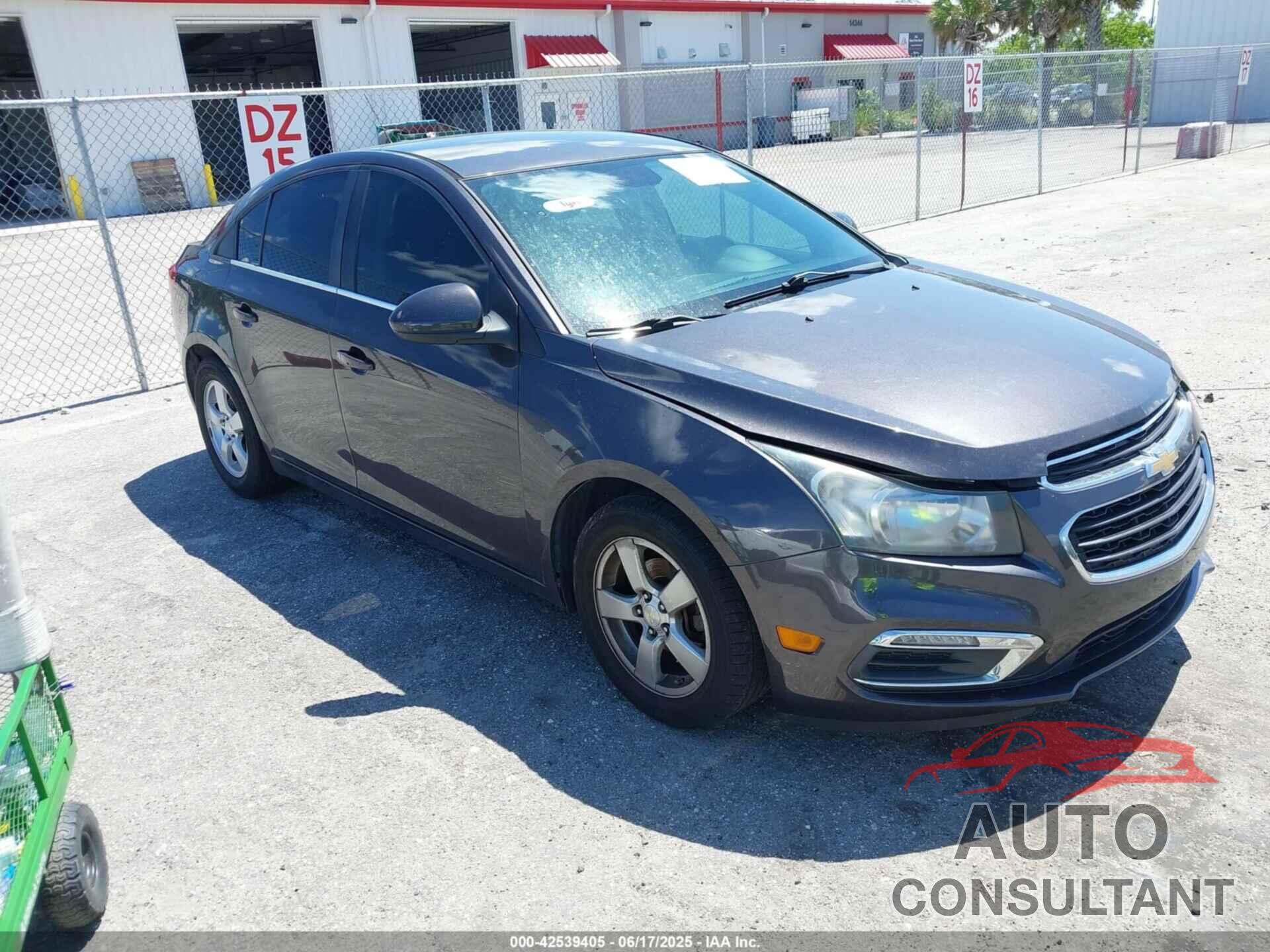 CHEVROLET CRUZE 2015 - 1G1PC5SB8F7236583