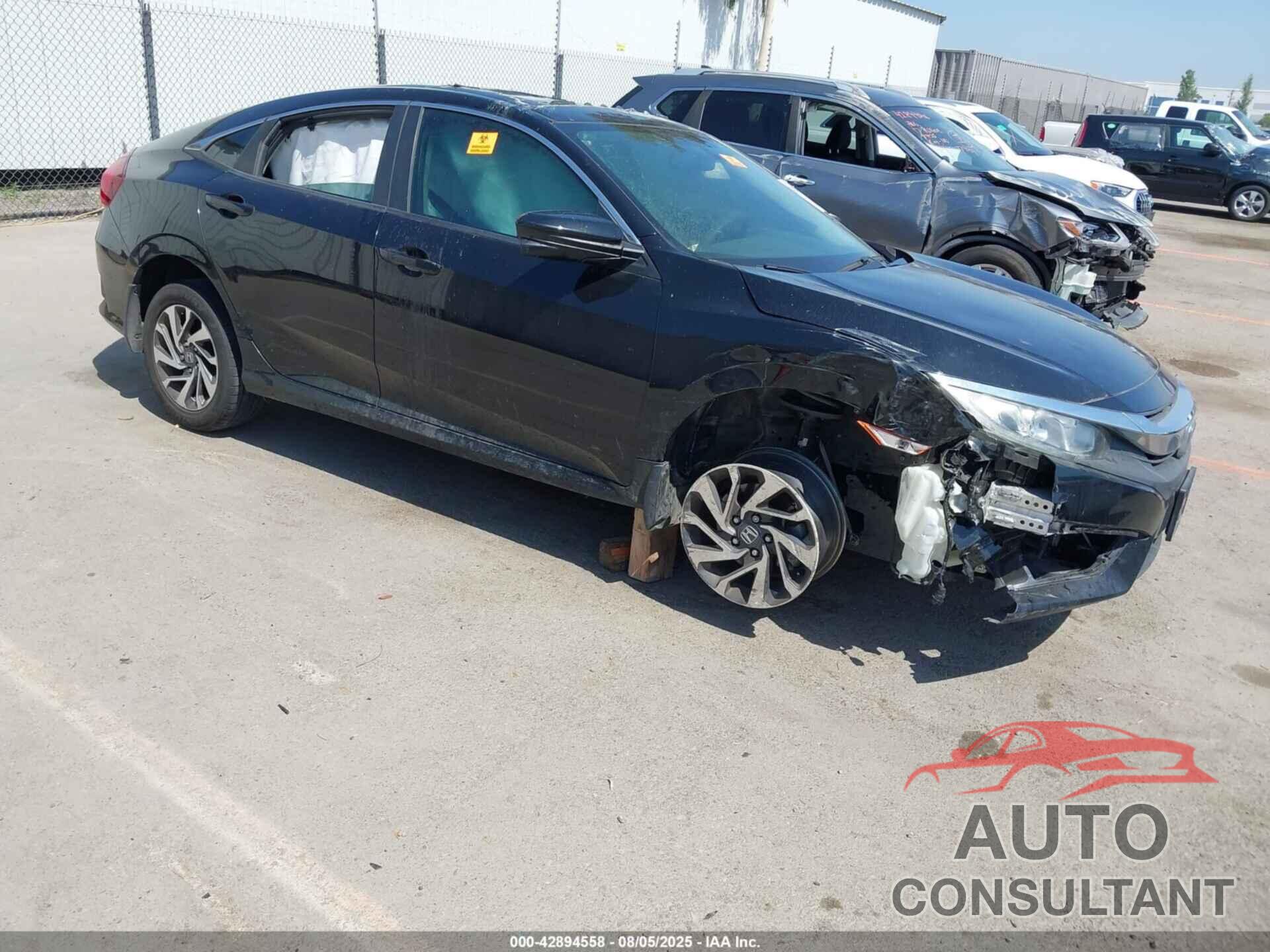 HONDA CIVIC 2018 - 2HGFC2F77JH518736