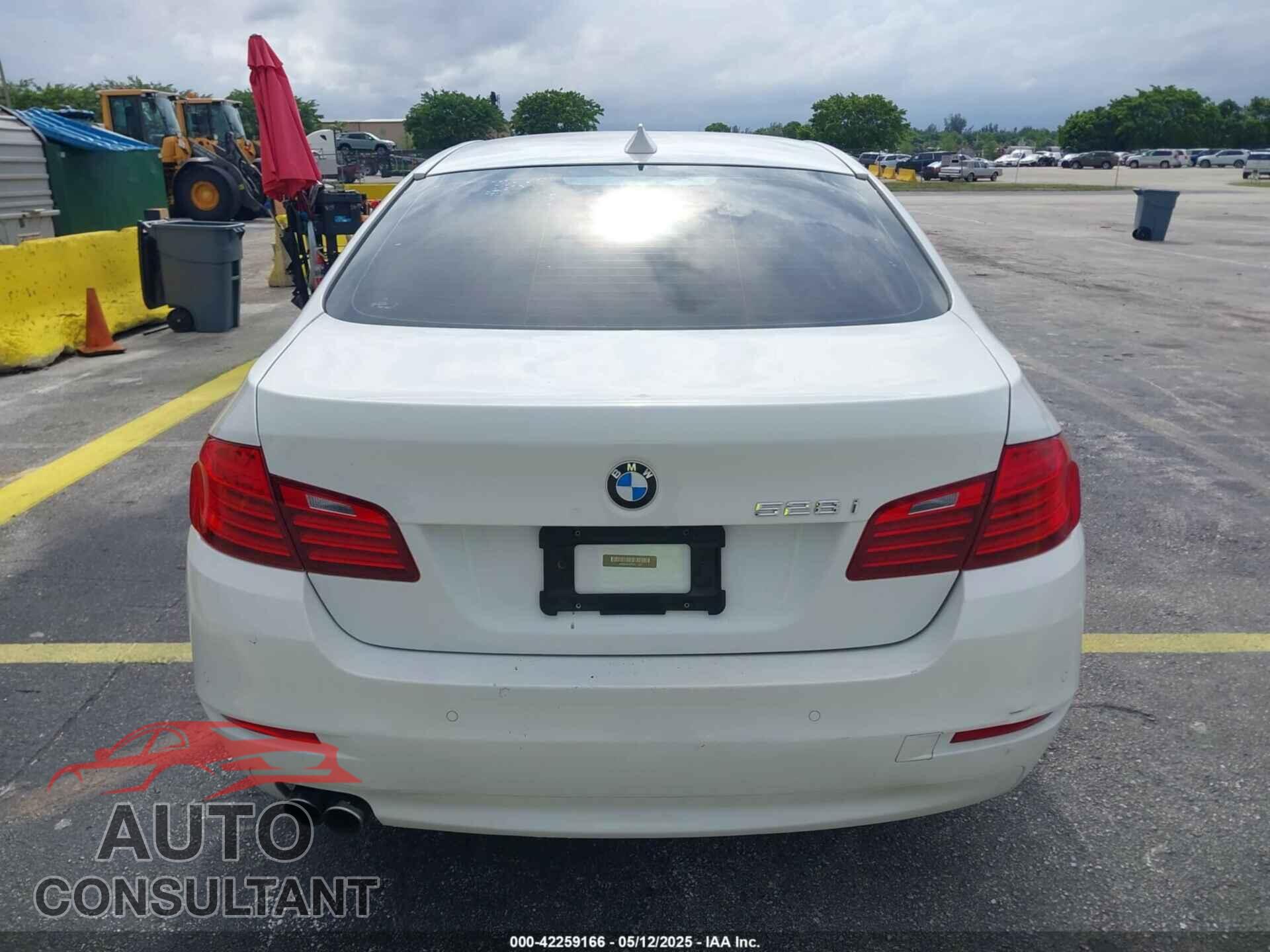 BMW 528I 2014 - WBA5A5C52ED511357