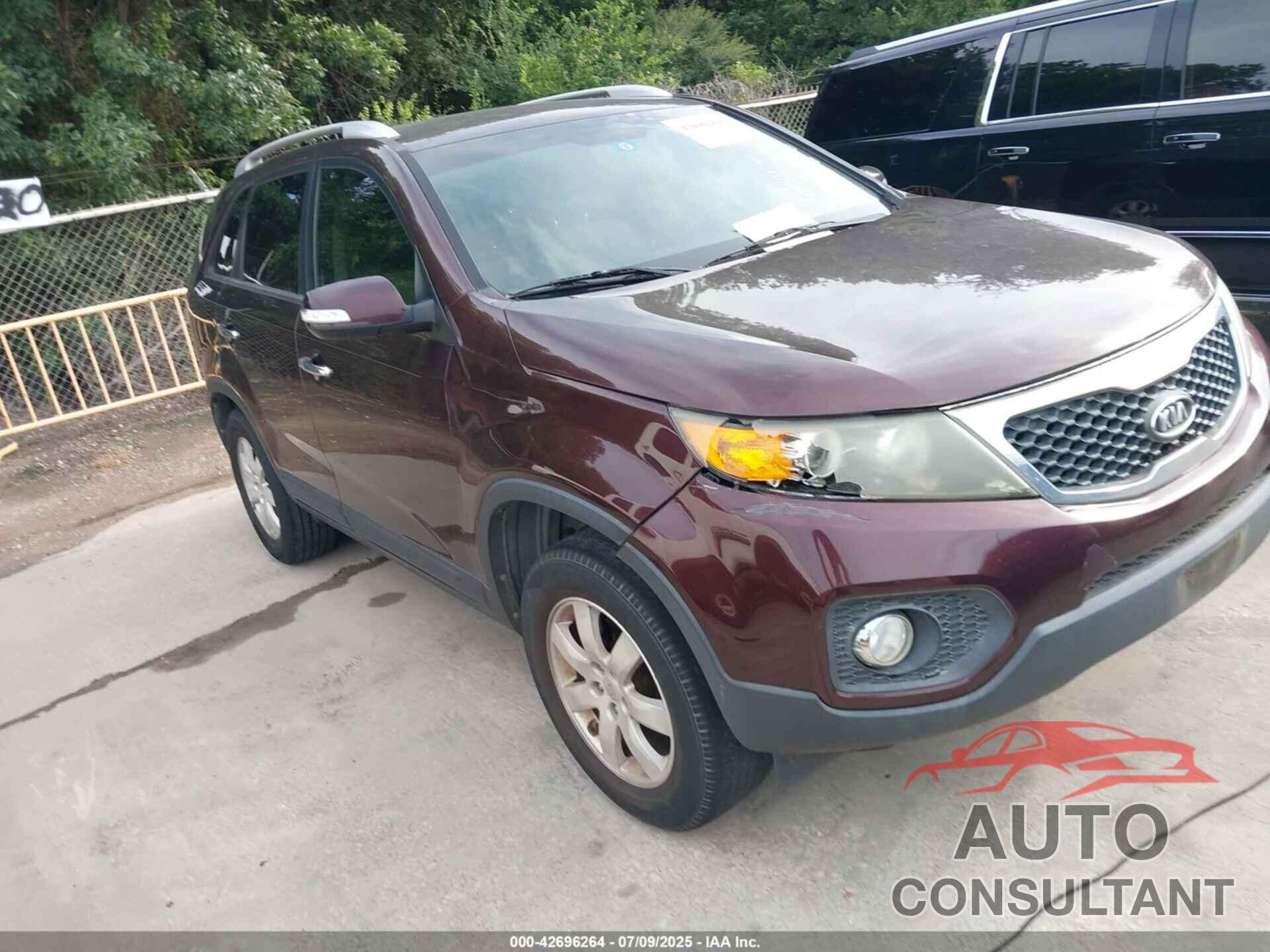 KIA SORENTO 2011 - 5XYKT4A16BG063373