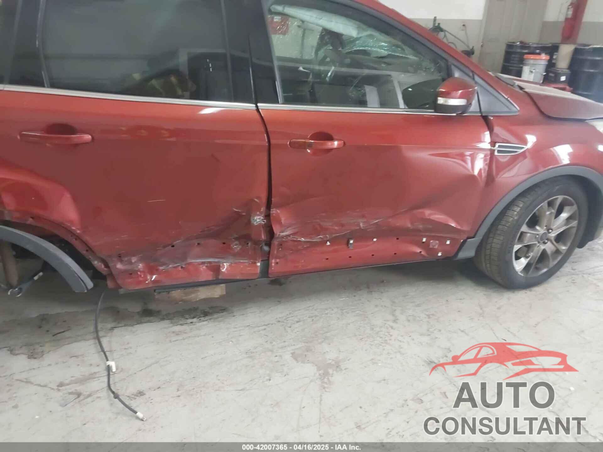 FORD ESCAPE 2016 - 1FMCU9J90GUB18499
