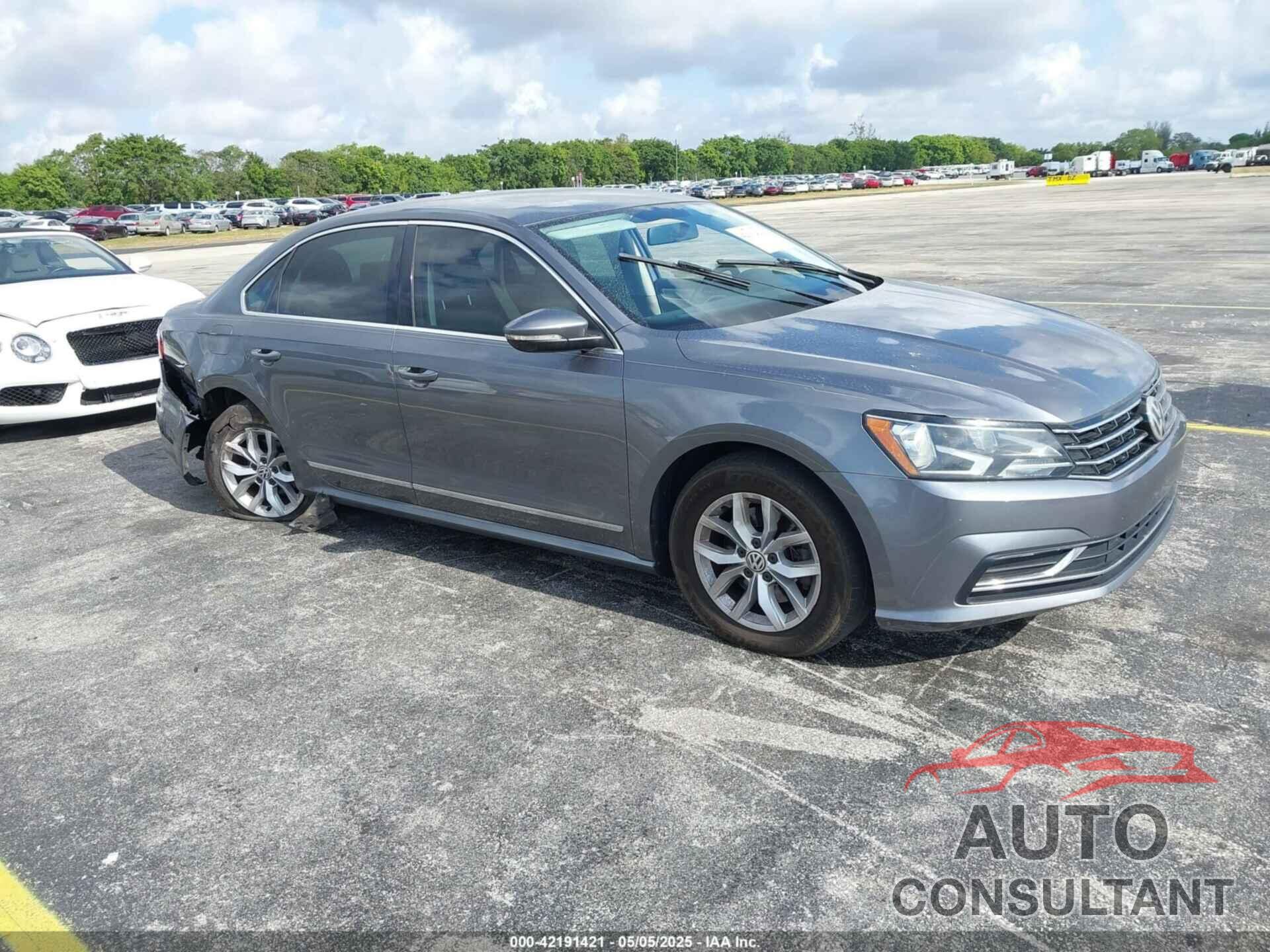 VOLKSWAGEN PASSAT 2017 - 1VWAT7A34HC032082
