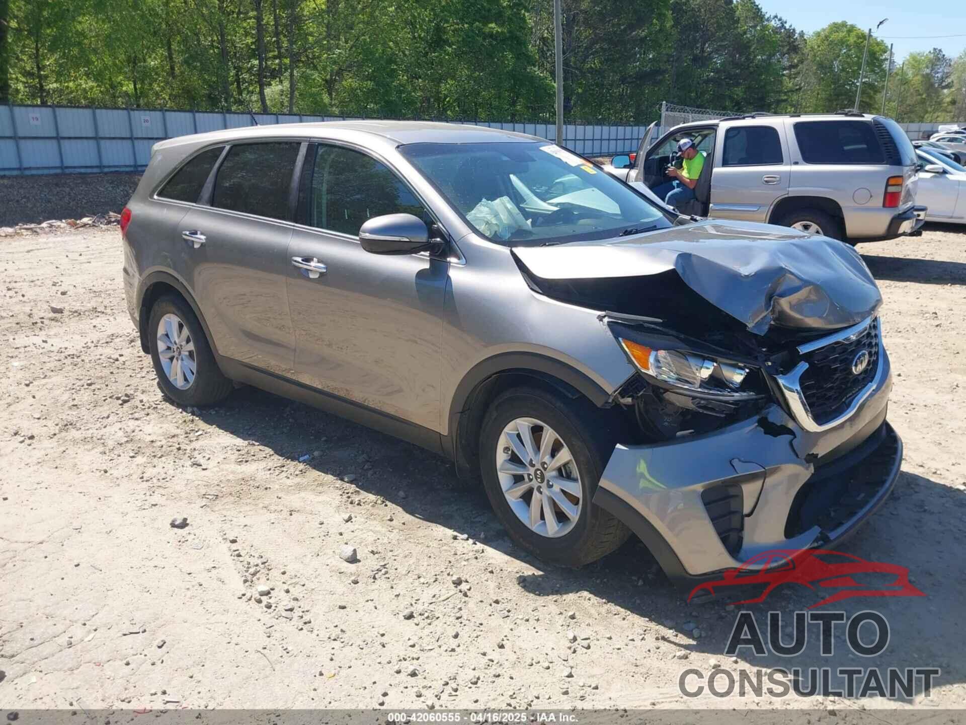 KIA SORENTO 2019 - 5XYPG4A57KG494222