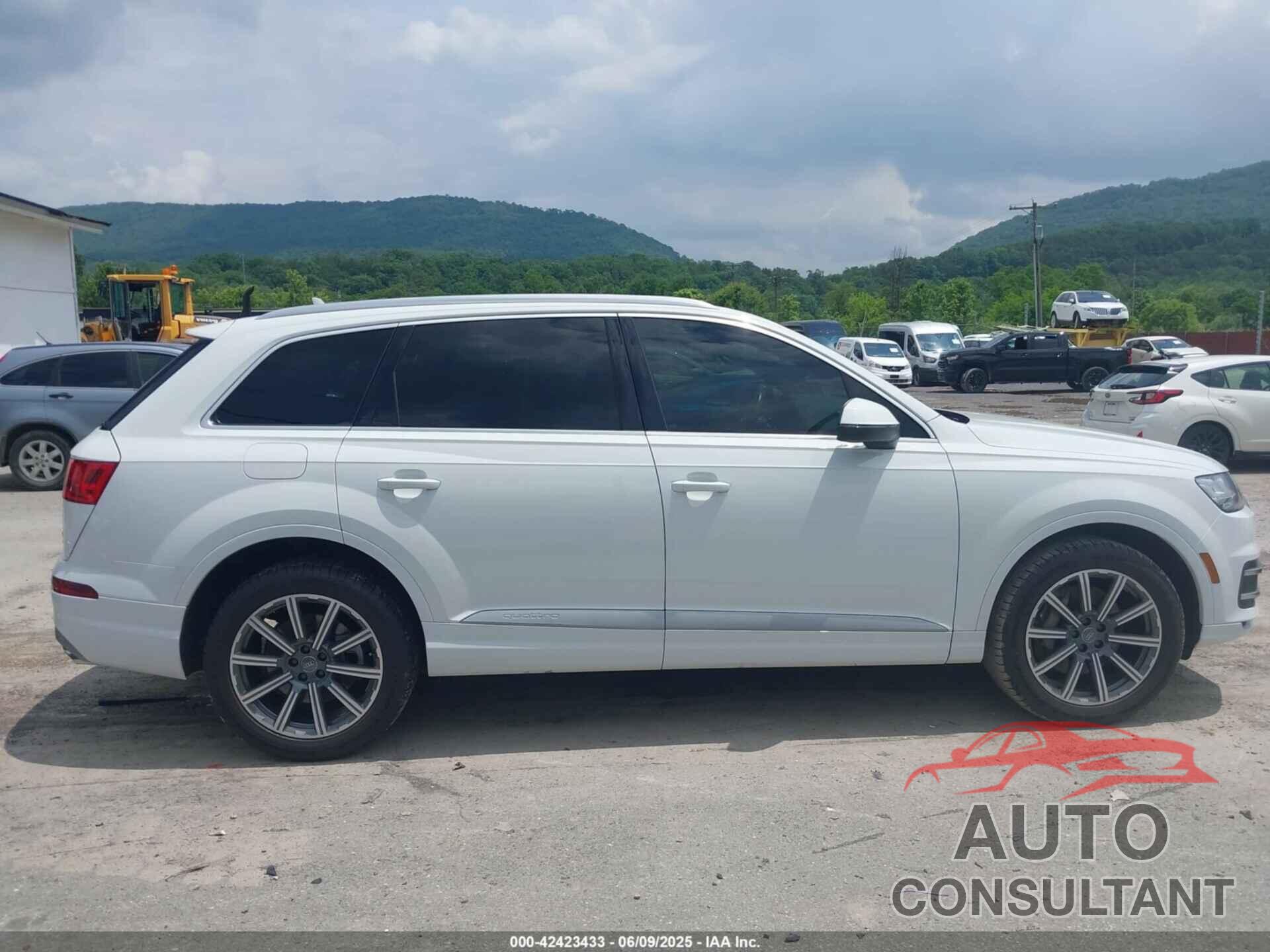 AUDI Q7 2017 - WA1VAAF73HD037362