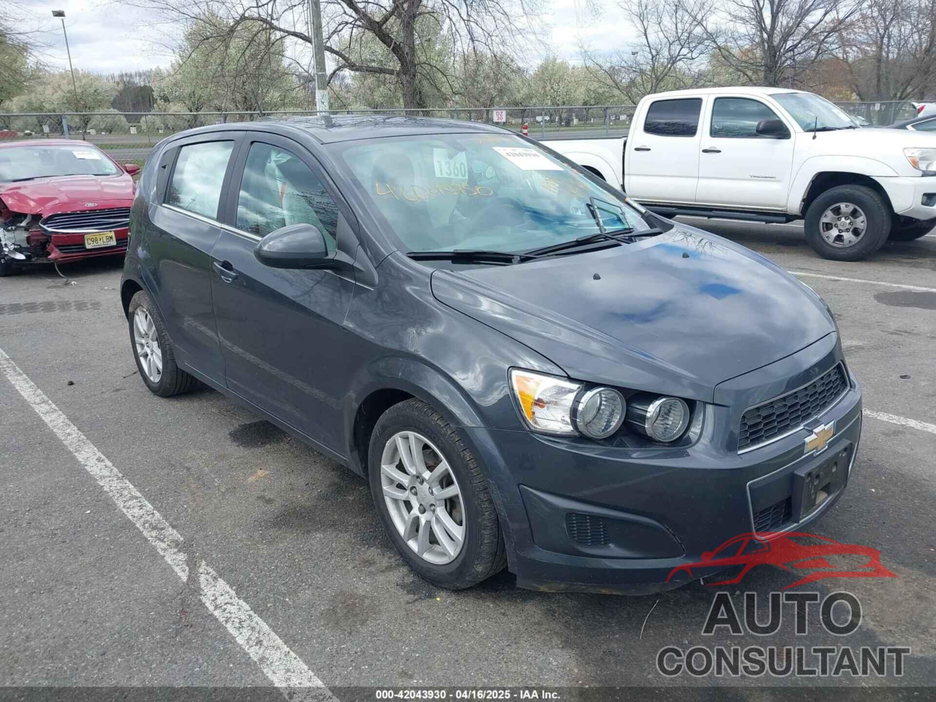 CHEVROLET SONIC 2016 - 1G1JC6SB8G4112151