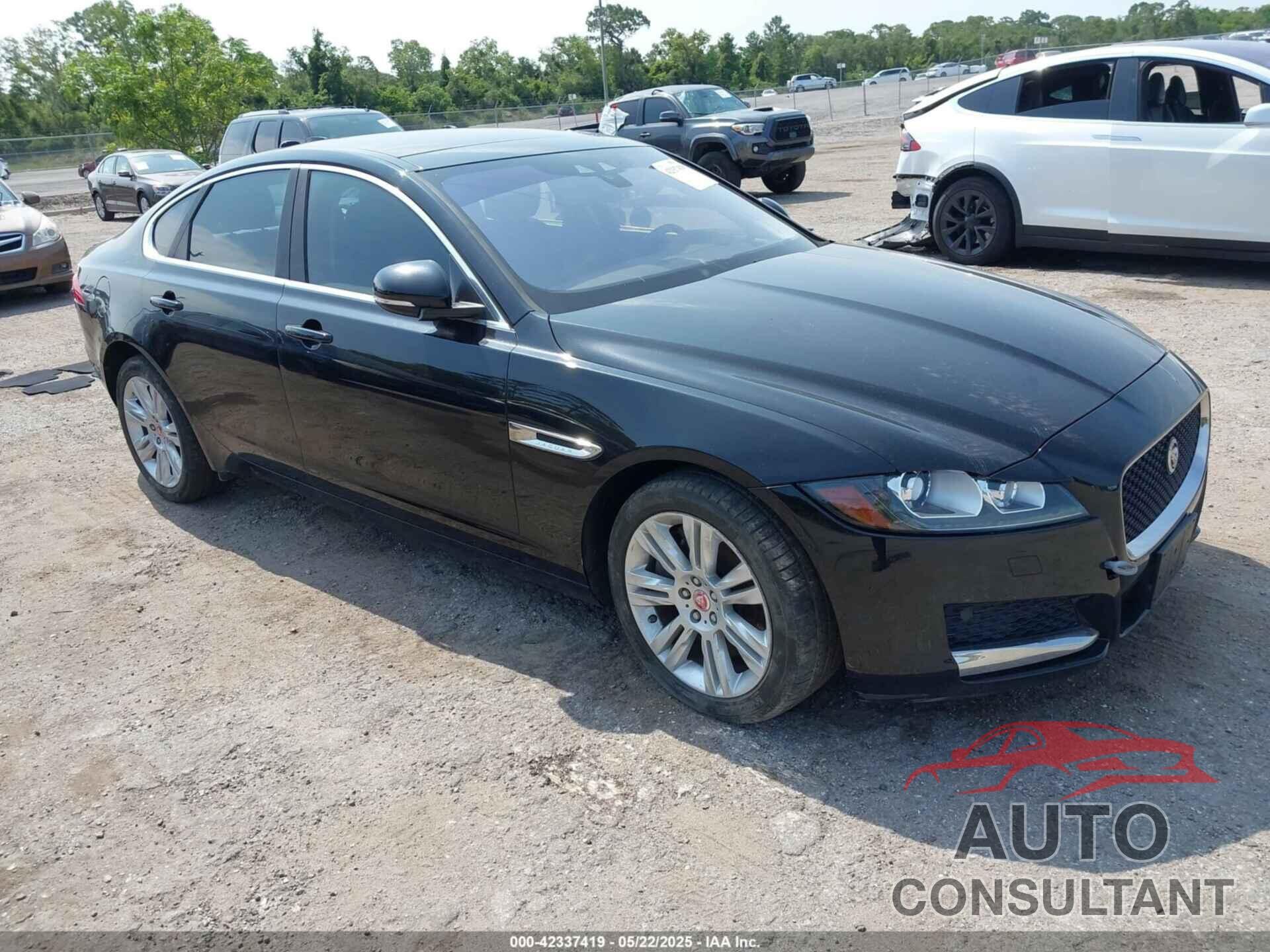 JAGUAR XF 2017 - SAJBR4BV5HCY26594
