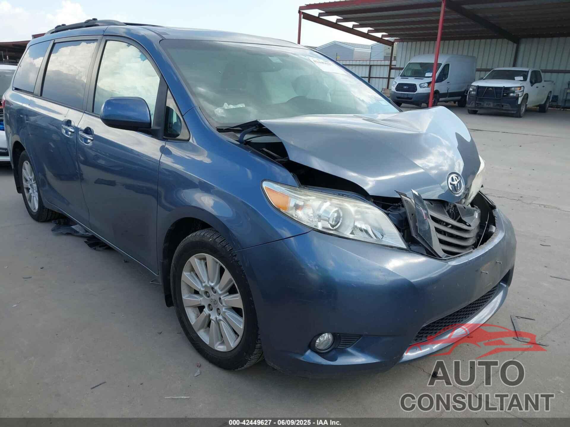 TOYOTA SIENNA 2015 - 5TDDK3DC8FS102900