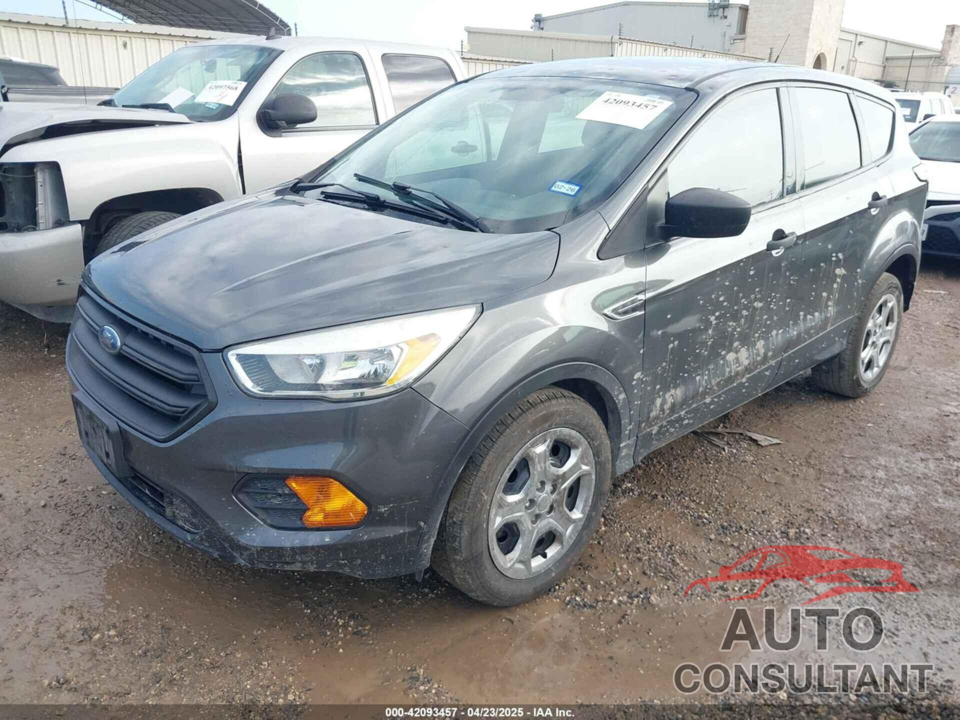FORD ESCAPE 2017 - 1FMCU0F70HUC24455