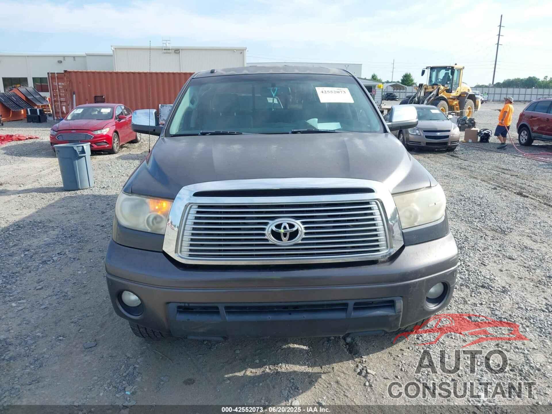 TOYOTA TUNDRA 2011 - 5TFBY5F12BX205649