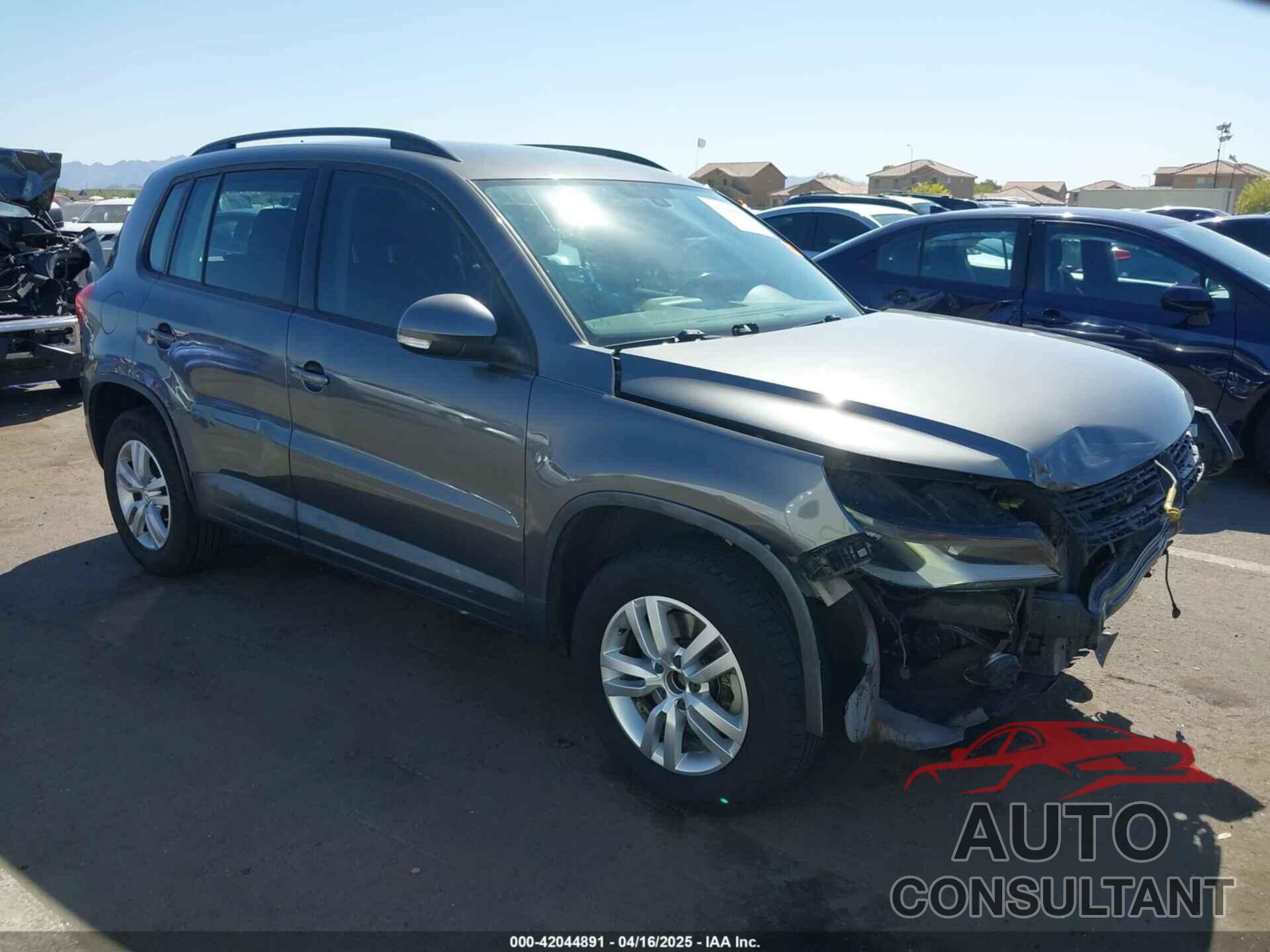 VOLKSWAGEN TIGUAN 2016 - WVGAV7AX9GW601453